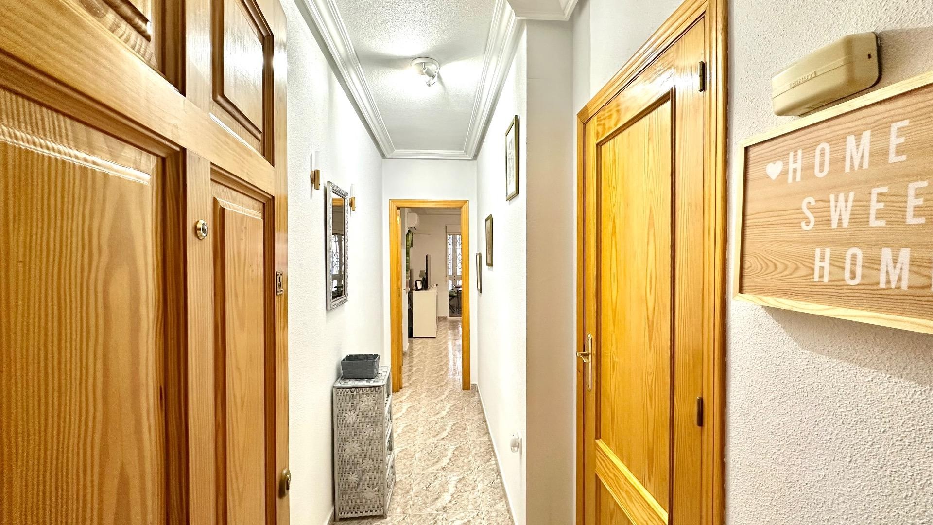 Resale - Wohnung Appartement -
Torrevieja - Centro