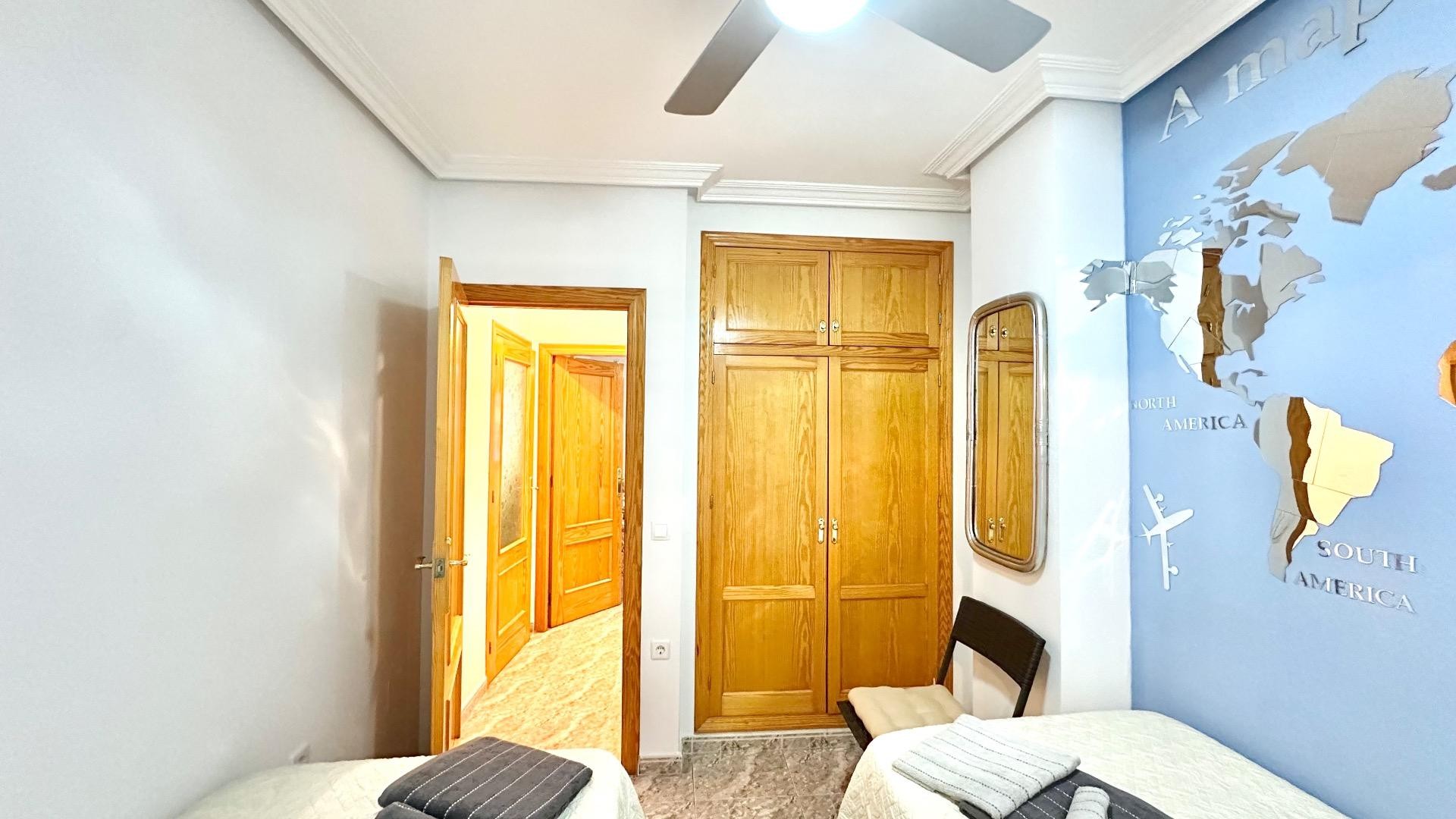 Resale - Wohnung Appartement -
Torrevieja - Centro