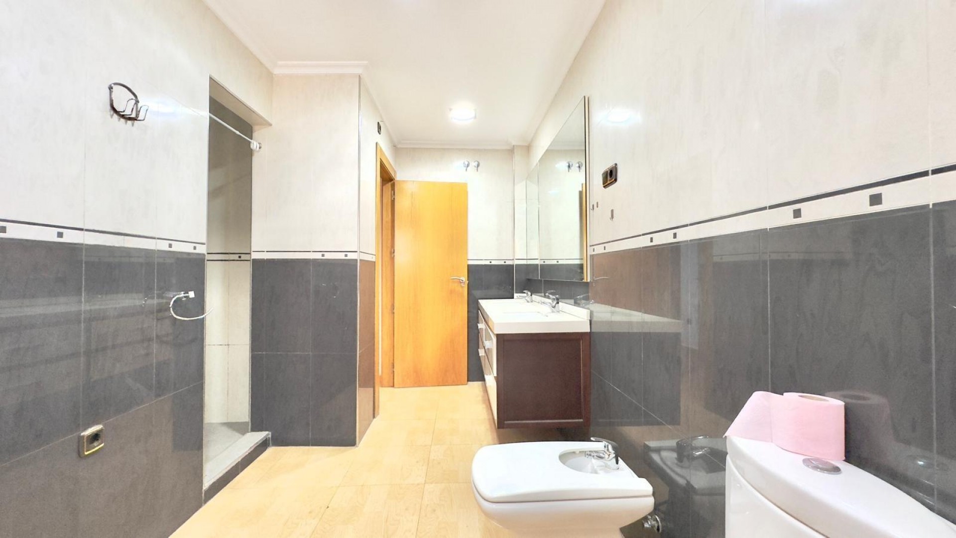 Resale - Wohnung Appartement -
Torrevieja - Centro