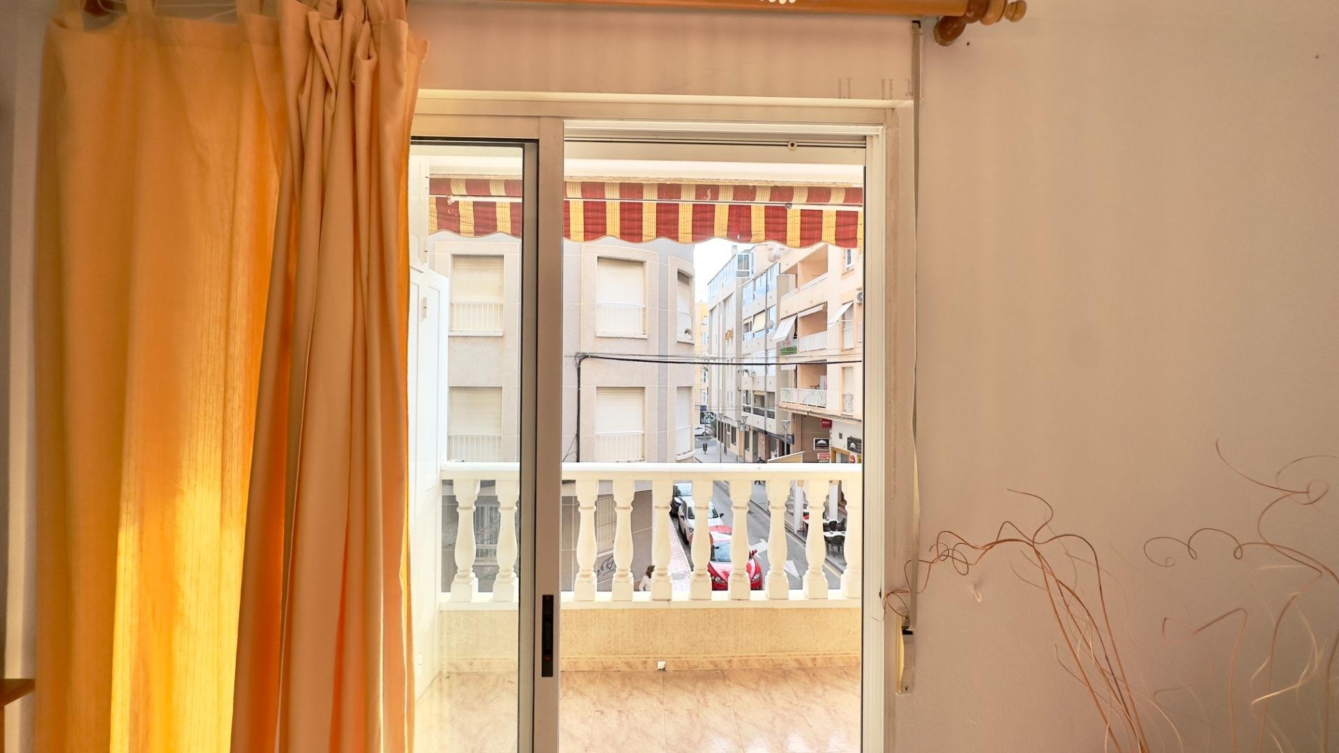 Resale - Wohnung Appartement -
Torrevieja - Centro