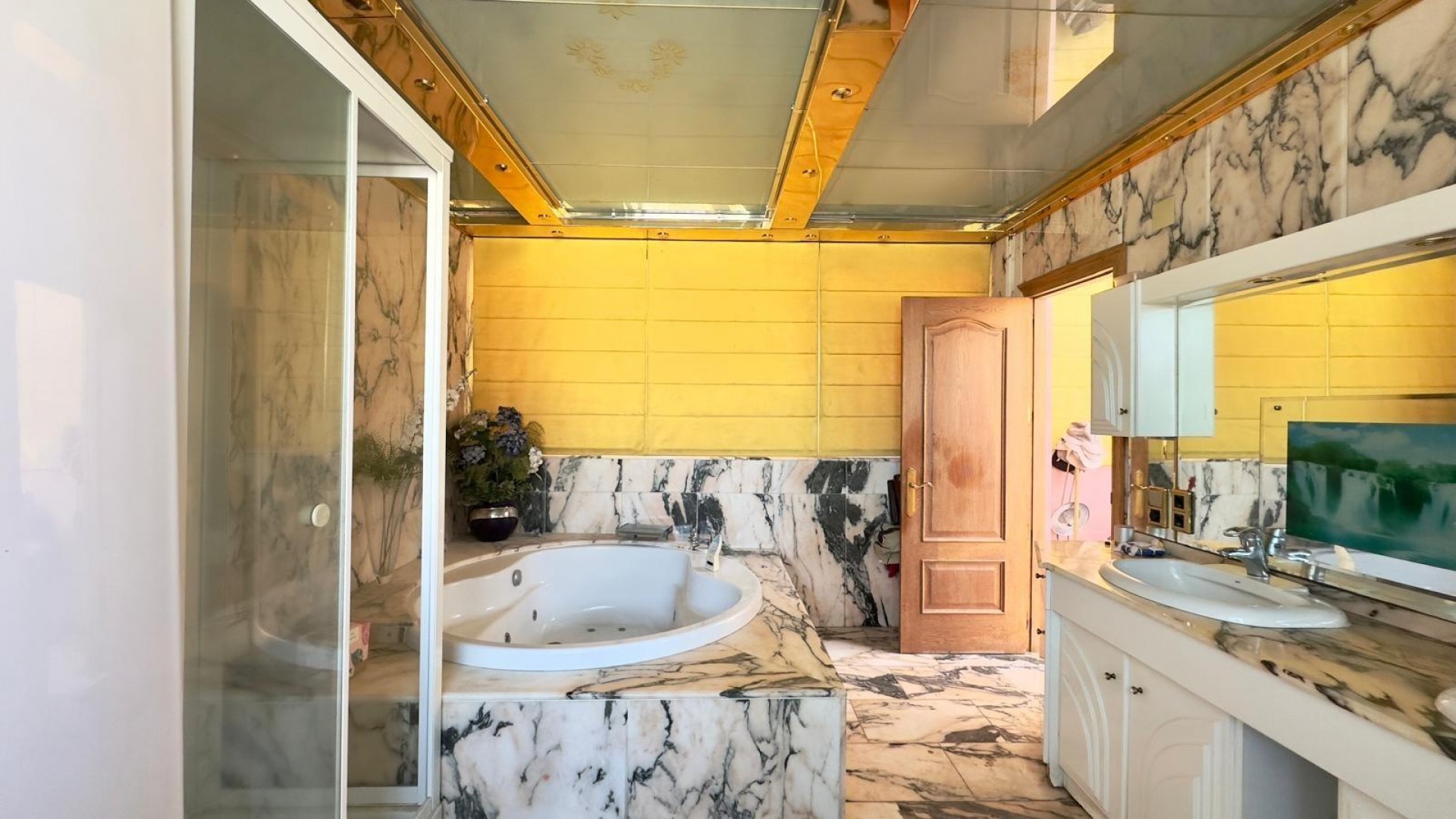 Resale - Wohnung Appartement -
Torrevieja - Centro