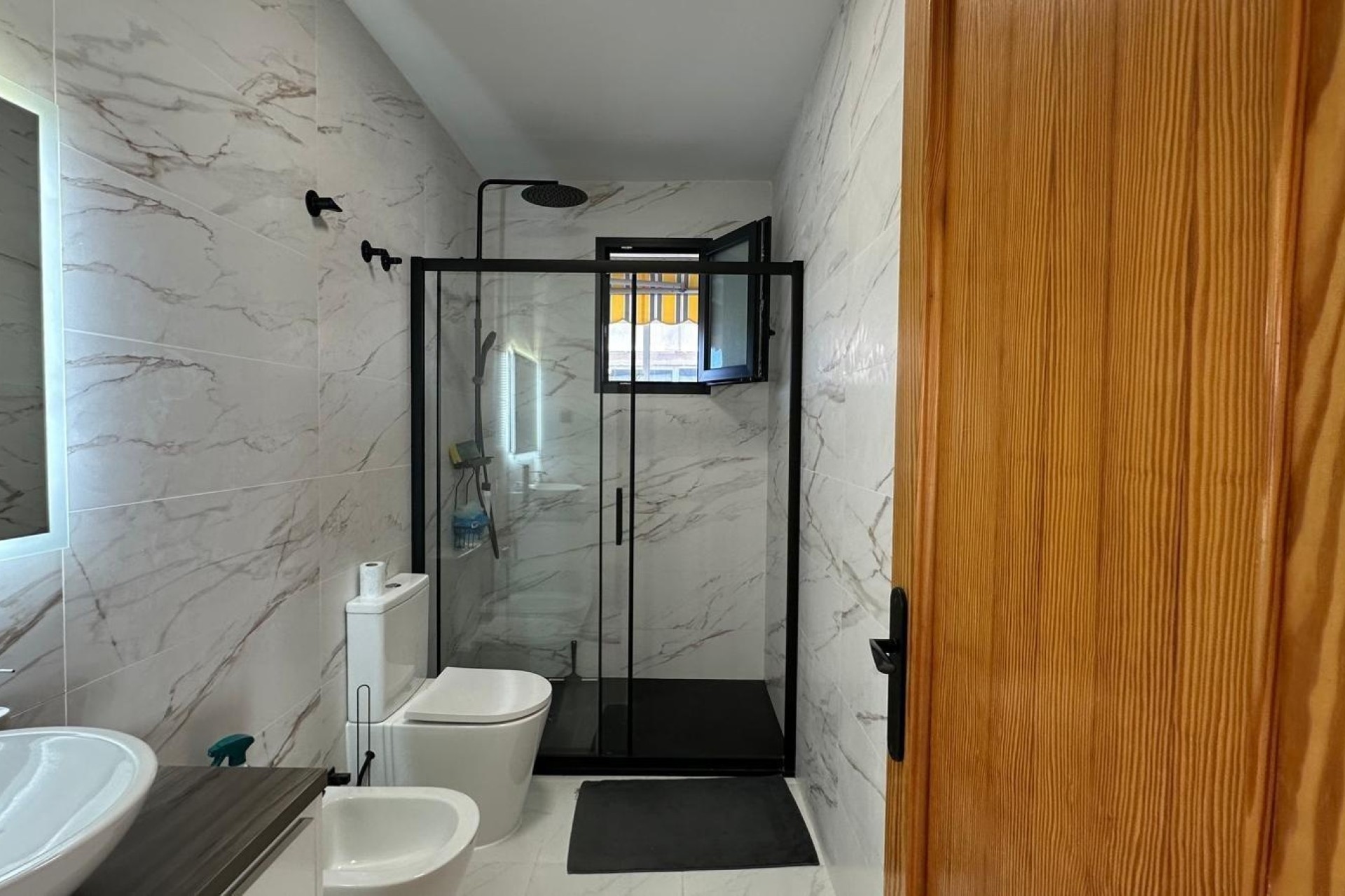 Resale - Wohnung Appartement -
Torrevieja - Centro