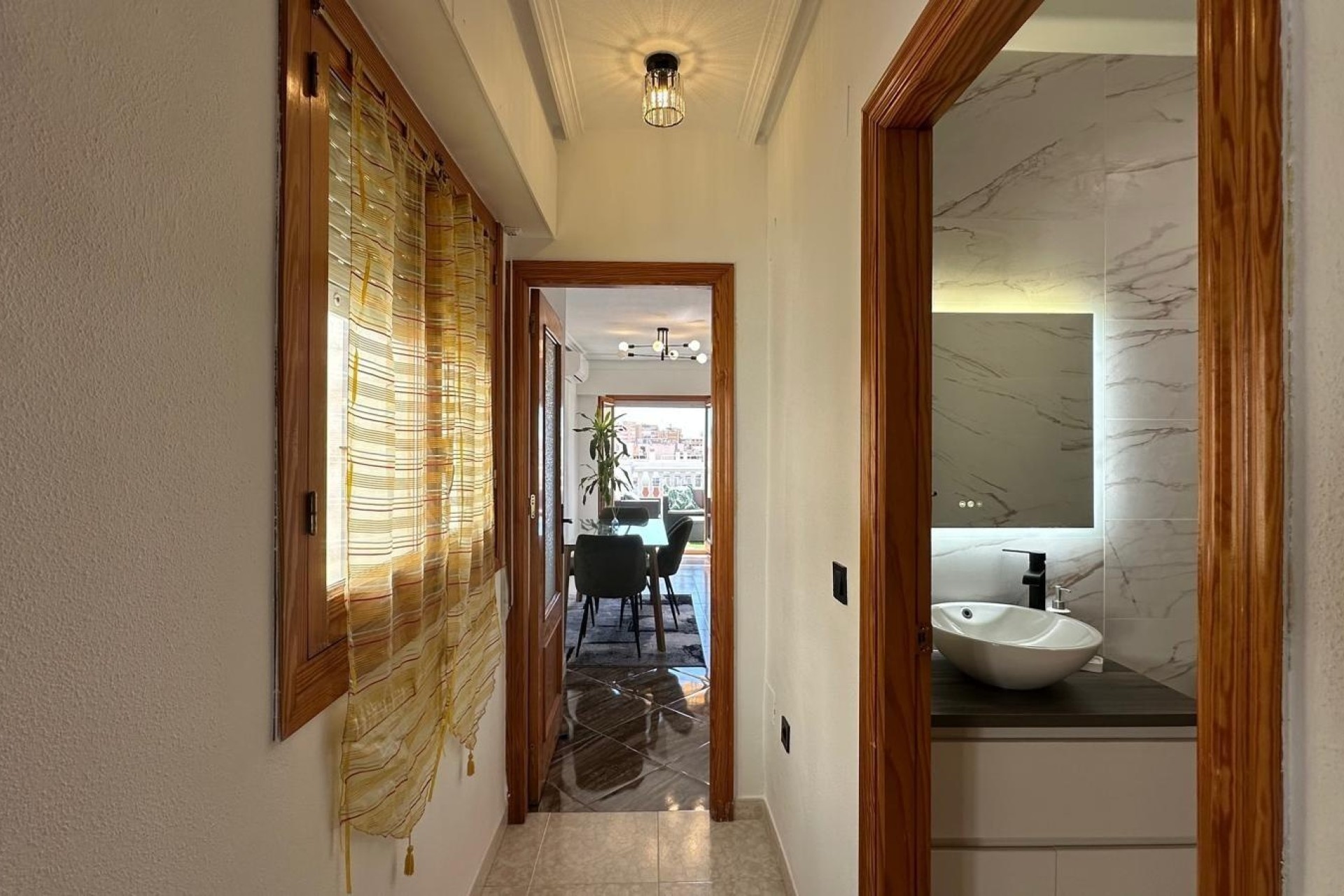 Resale - Wohnung Appartement -
Torrevieja - Centro