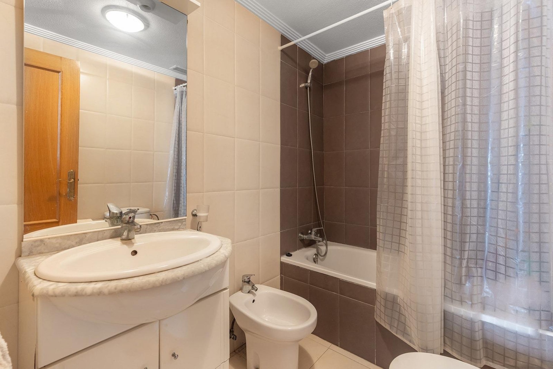 Resale - Wohnung / Appartement -
Torrevieja - Centro