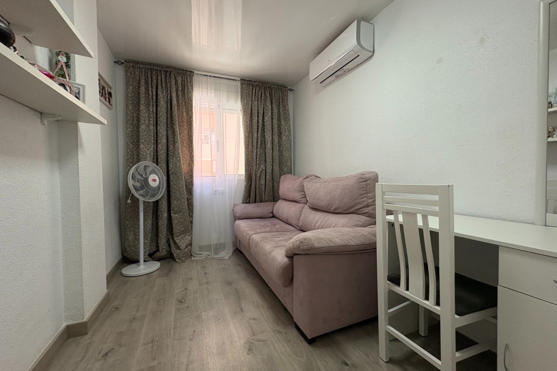 Resale - Wohnung / Appartement -
Torrevieja - Centro