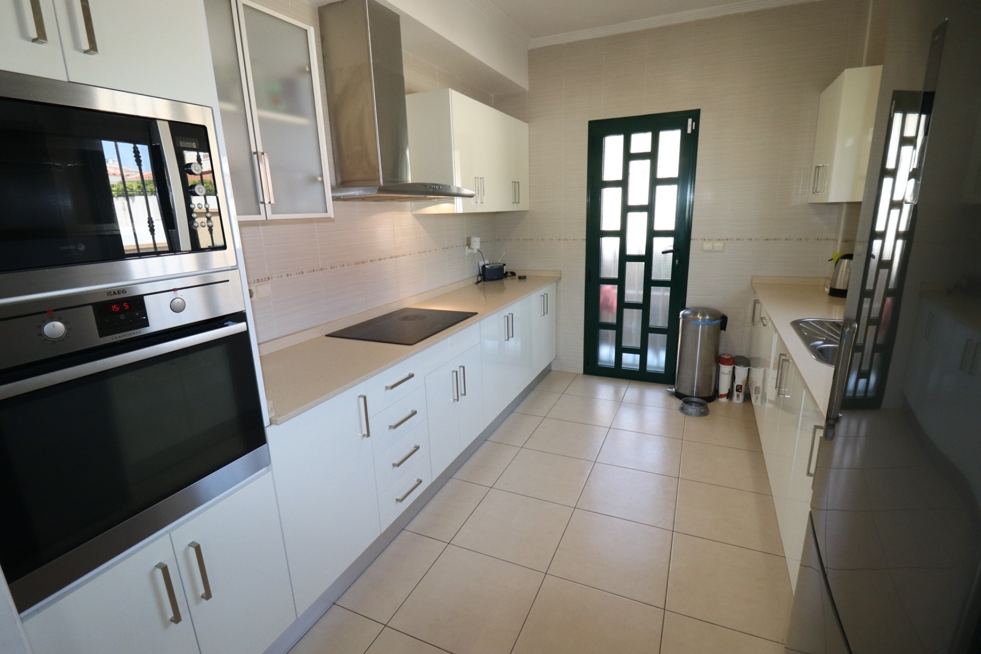 Resale - Wohnung / Appartement -
Torrevieja - Centro