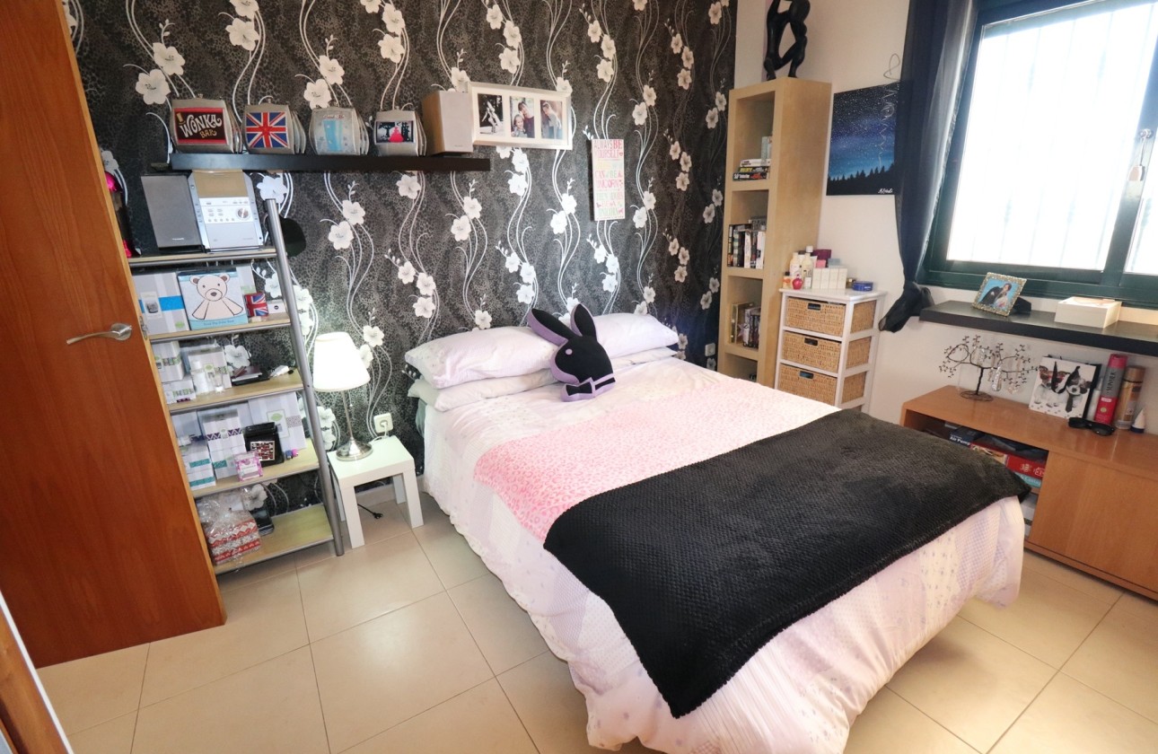 Resale - Wohnung / Appartement -
Torrevieja - Centro