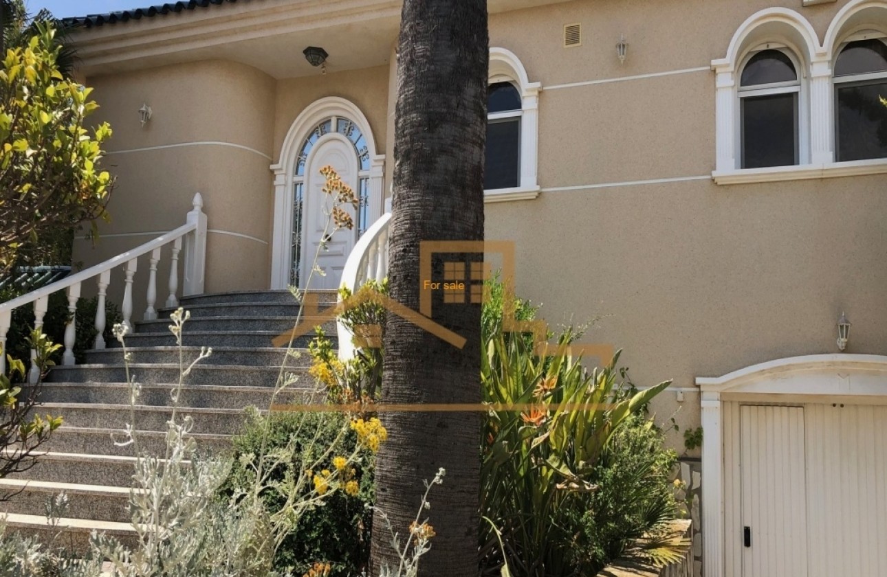 Resale - Wohnung / Appartement -
Torrevieja - Centro