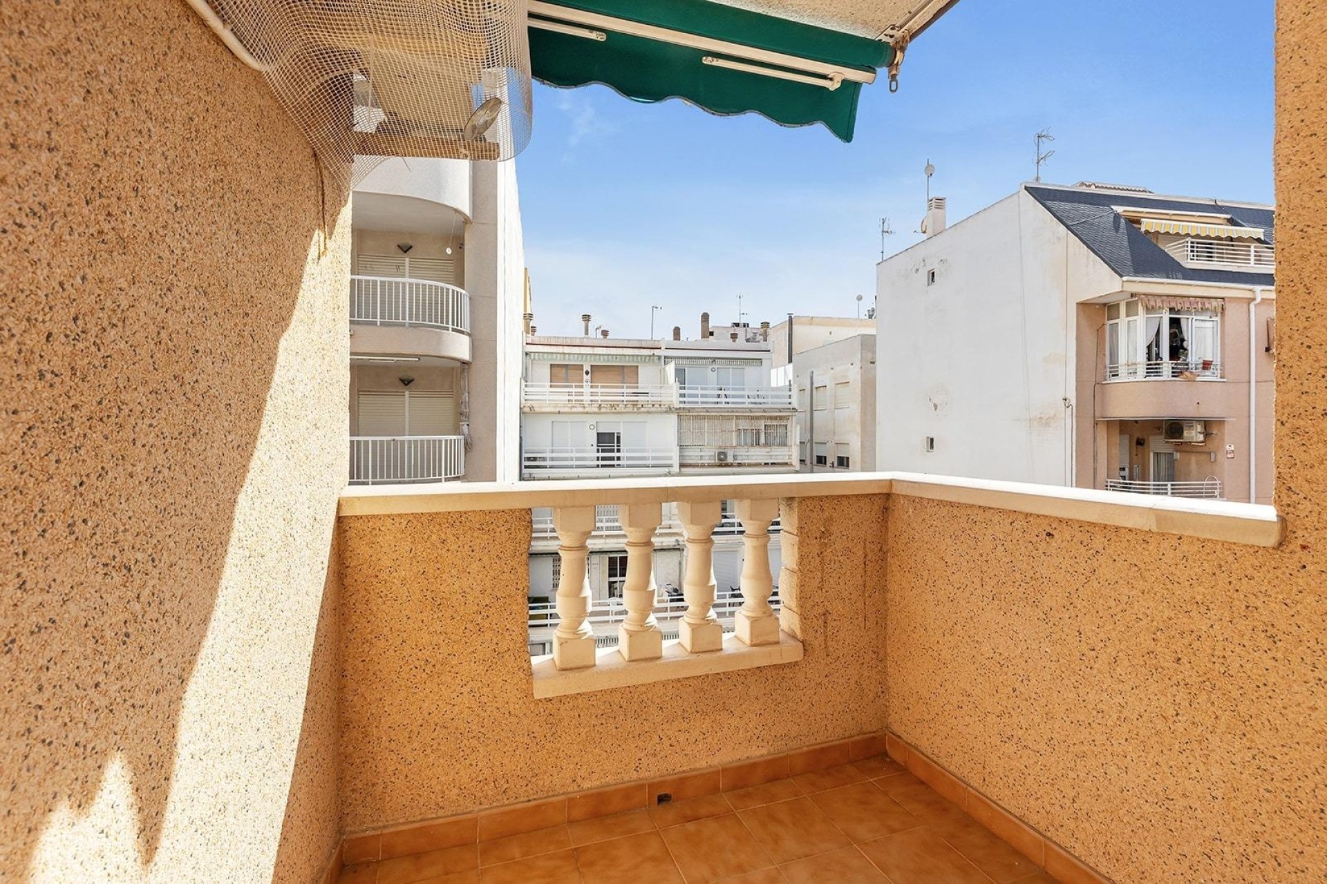 Resale - Wohnung / Appartement -
Torrevieja - Centro