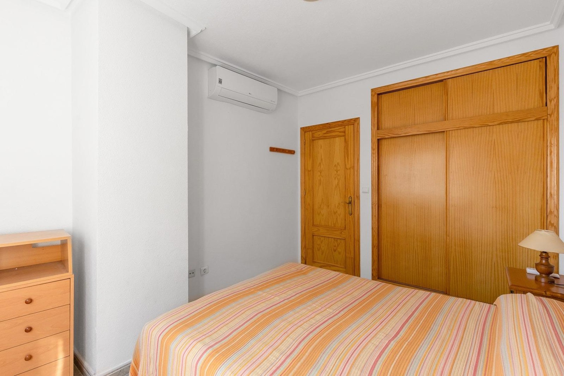 Resale - Wohnung / Appartement -
Torrevieja - Centro