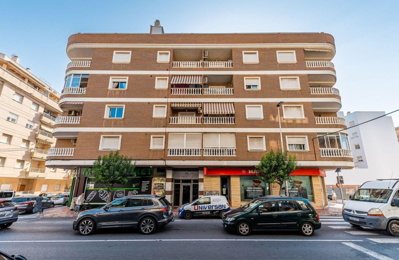 Resale - Wohnung / Appartement -
Torrevieja - Centro