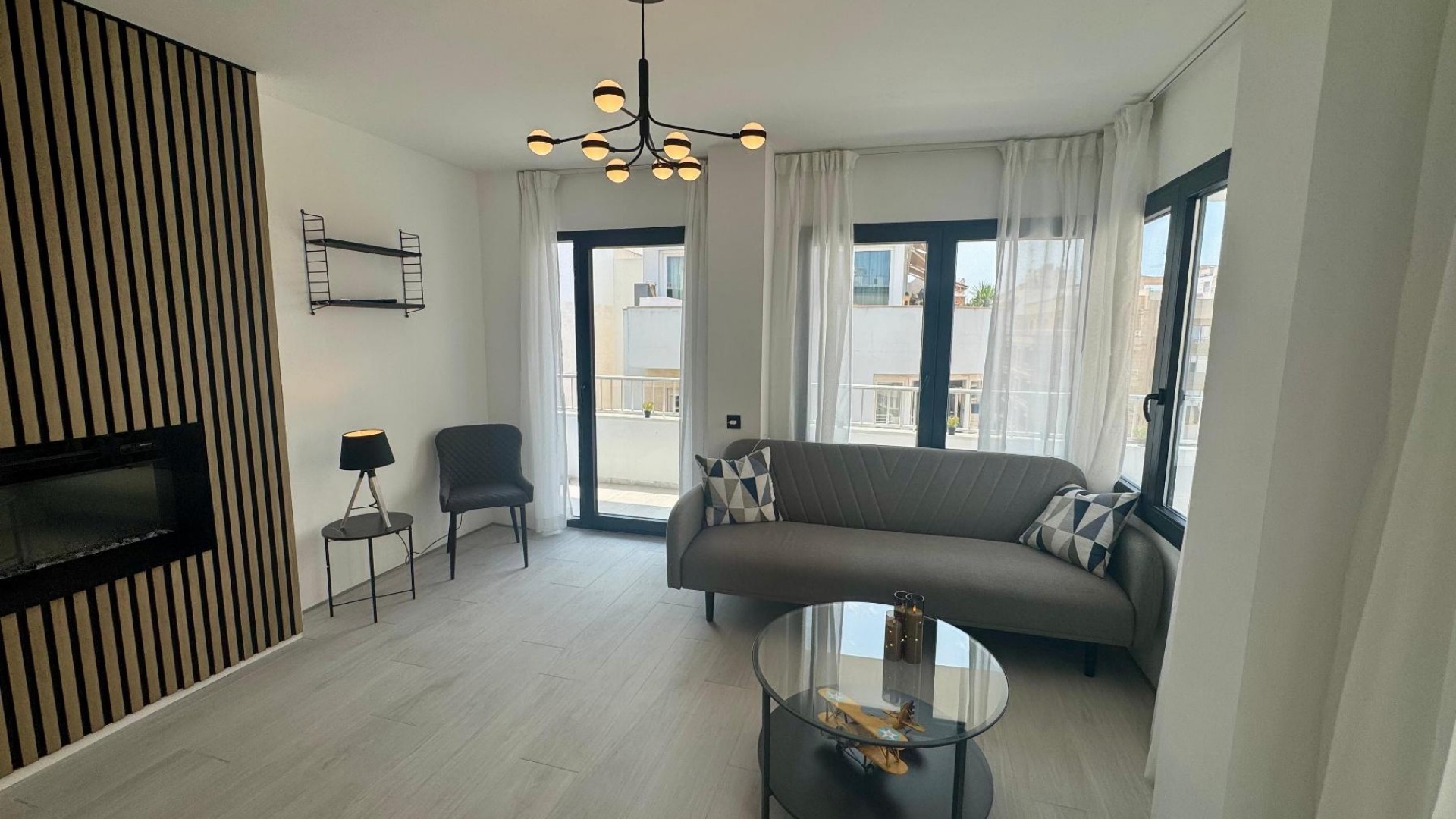 Resale - Wohnung Appartement -
Torrevieja - CLUB NAUTICO TORREVIEJA