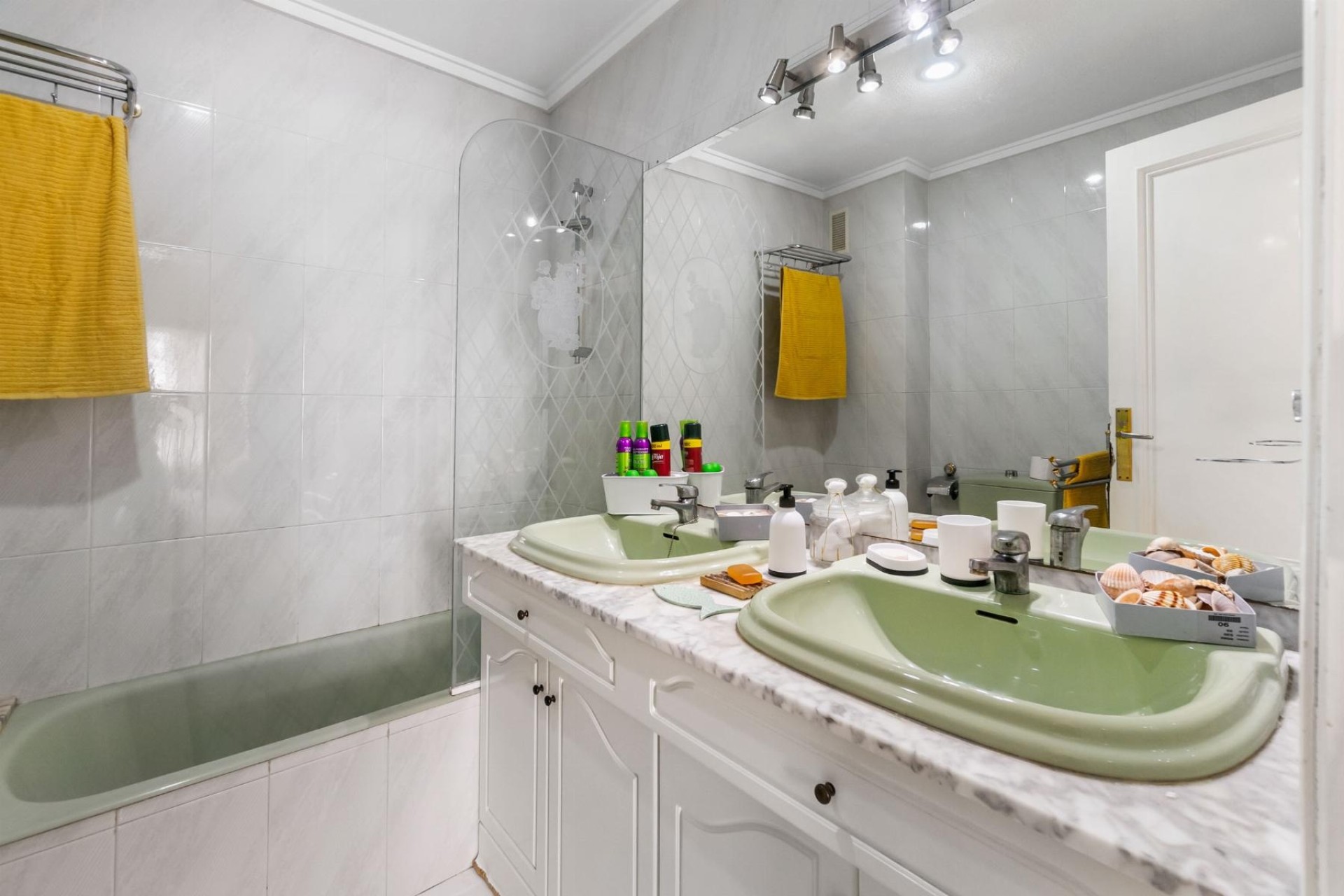 Resale - Wohnung / Appartement -
Torrevieja - Costa Blanca