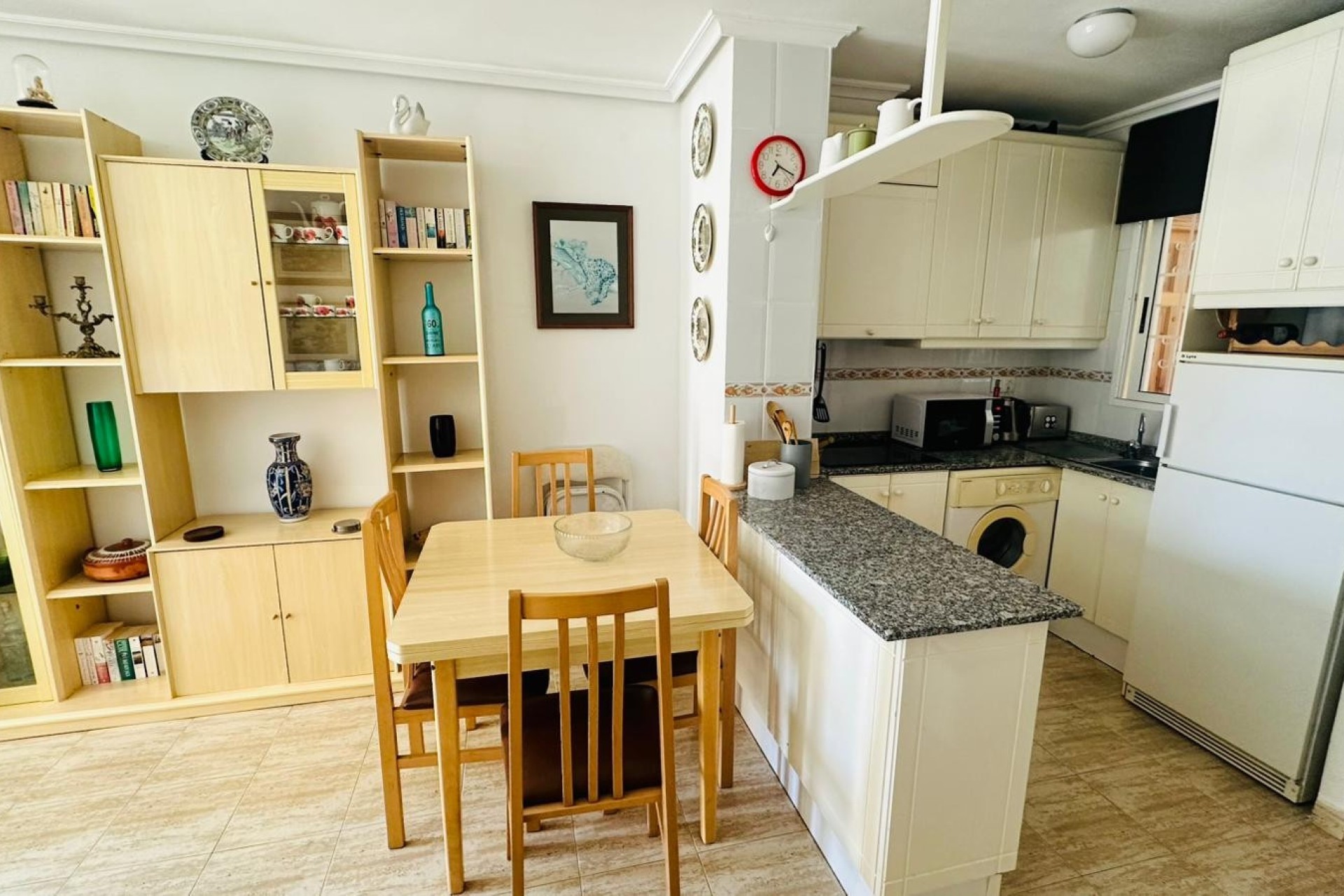 Resale - Wohnung / Appartement -
Torrevieja - Costa Blanca
