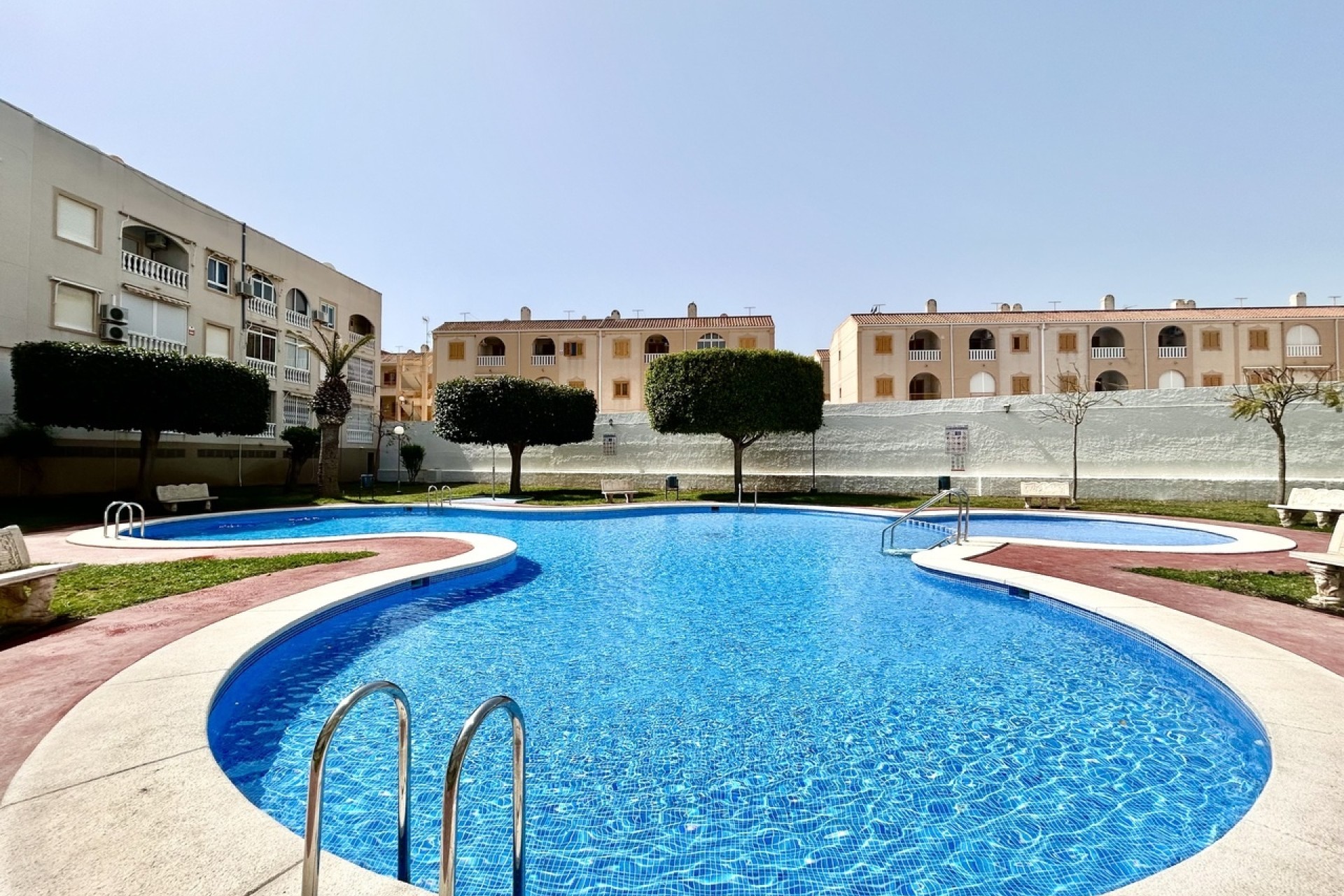 Resale - Wohnung / Appartement -
Torrevieja - Costa Blanca