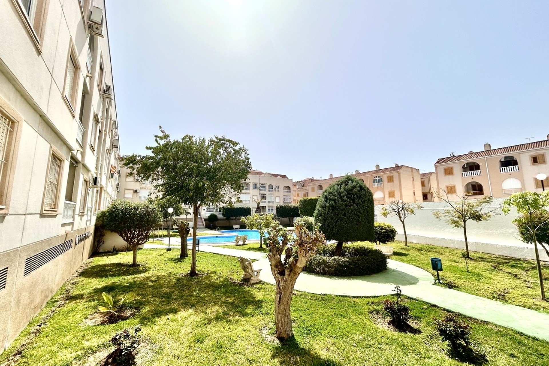 Resale - Wohnung / Appartement -
Torrevieja - Costa Blanca