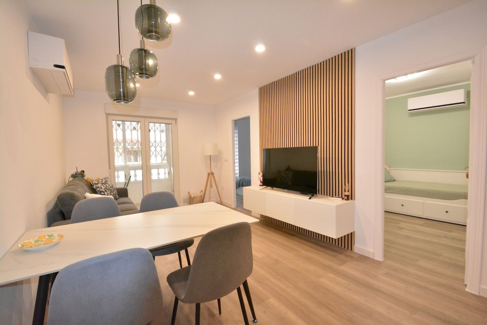 Resale - Wohnung / Appartement -
Torrevieja - Costa Blanca