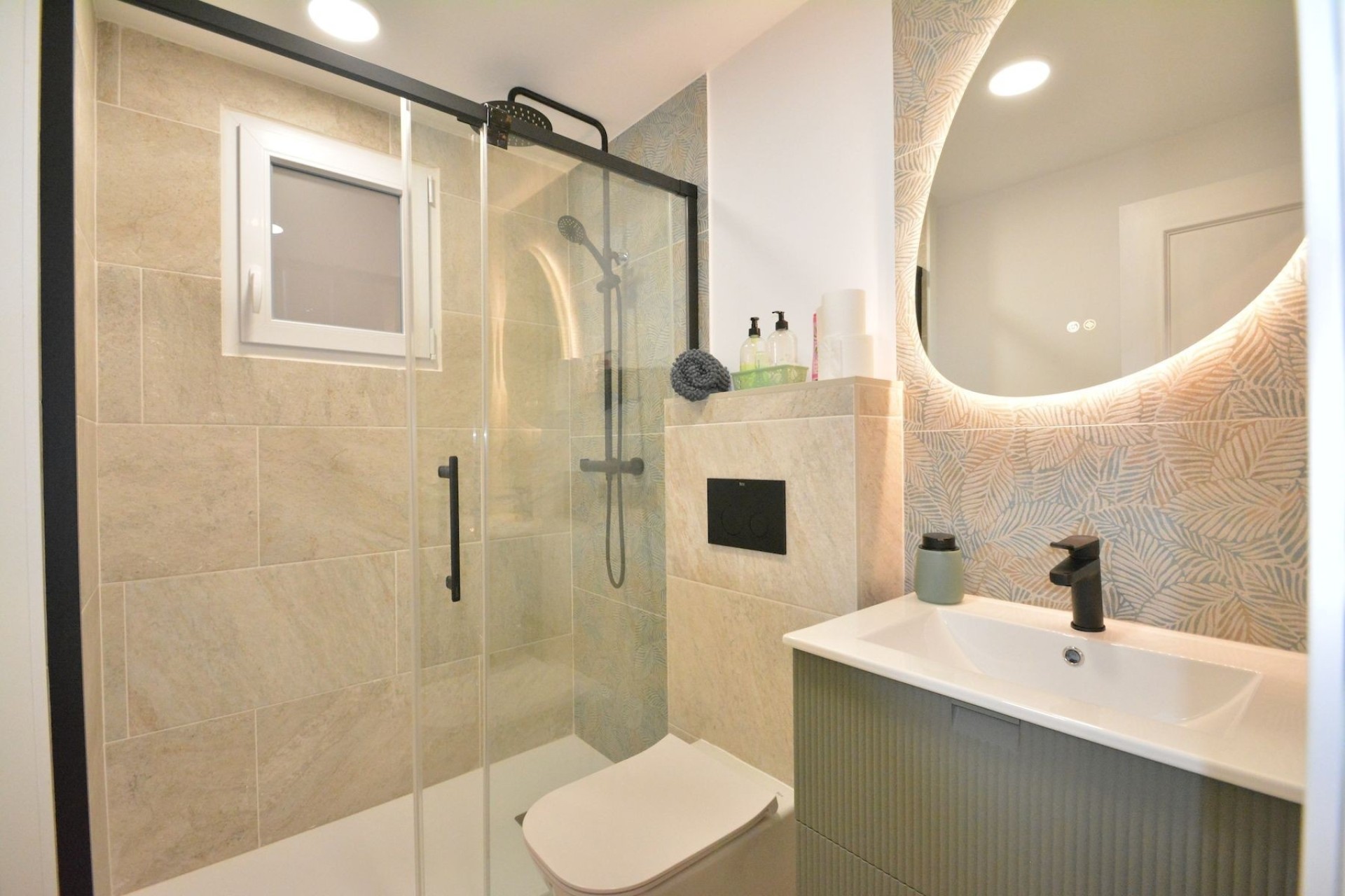 Resale - Wohnung / Appartement -
Torrevieja - Costa Blanca