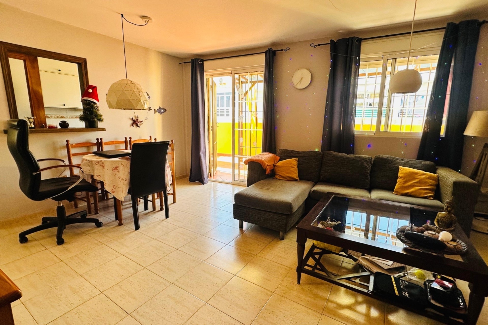 Resale - Wohnung / Appartement -
Torrevieja - Costa Blanca