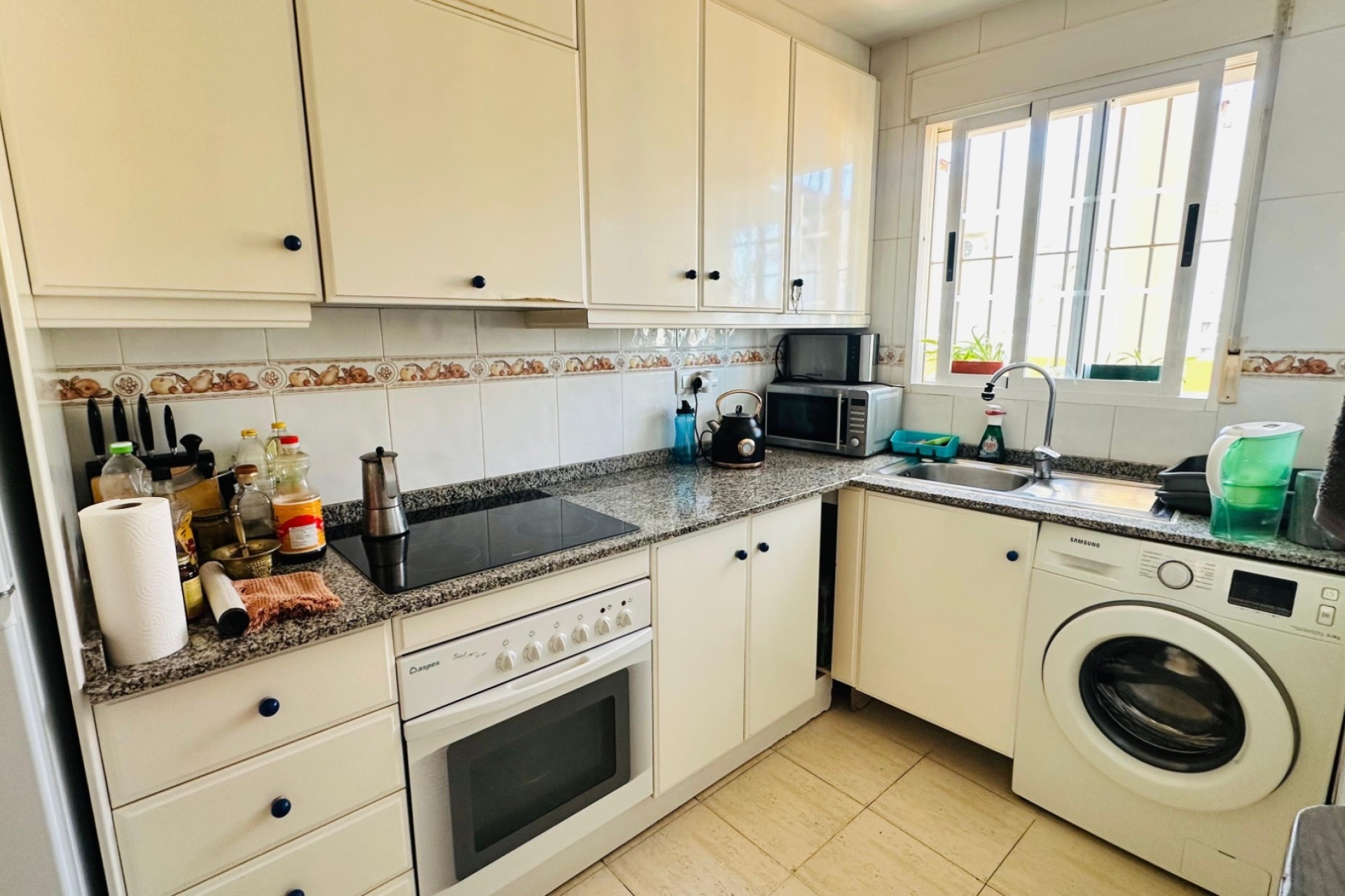 Resale - Wohnung / Appartement -
Torrevieja - Costa Blanca