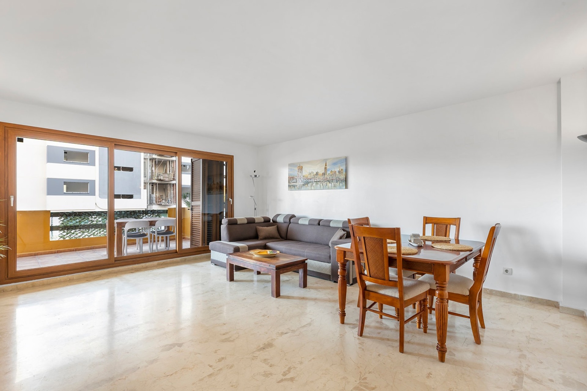 Resale - Wohnung / Appartement -
Torrevieja - Costa Blanca
