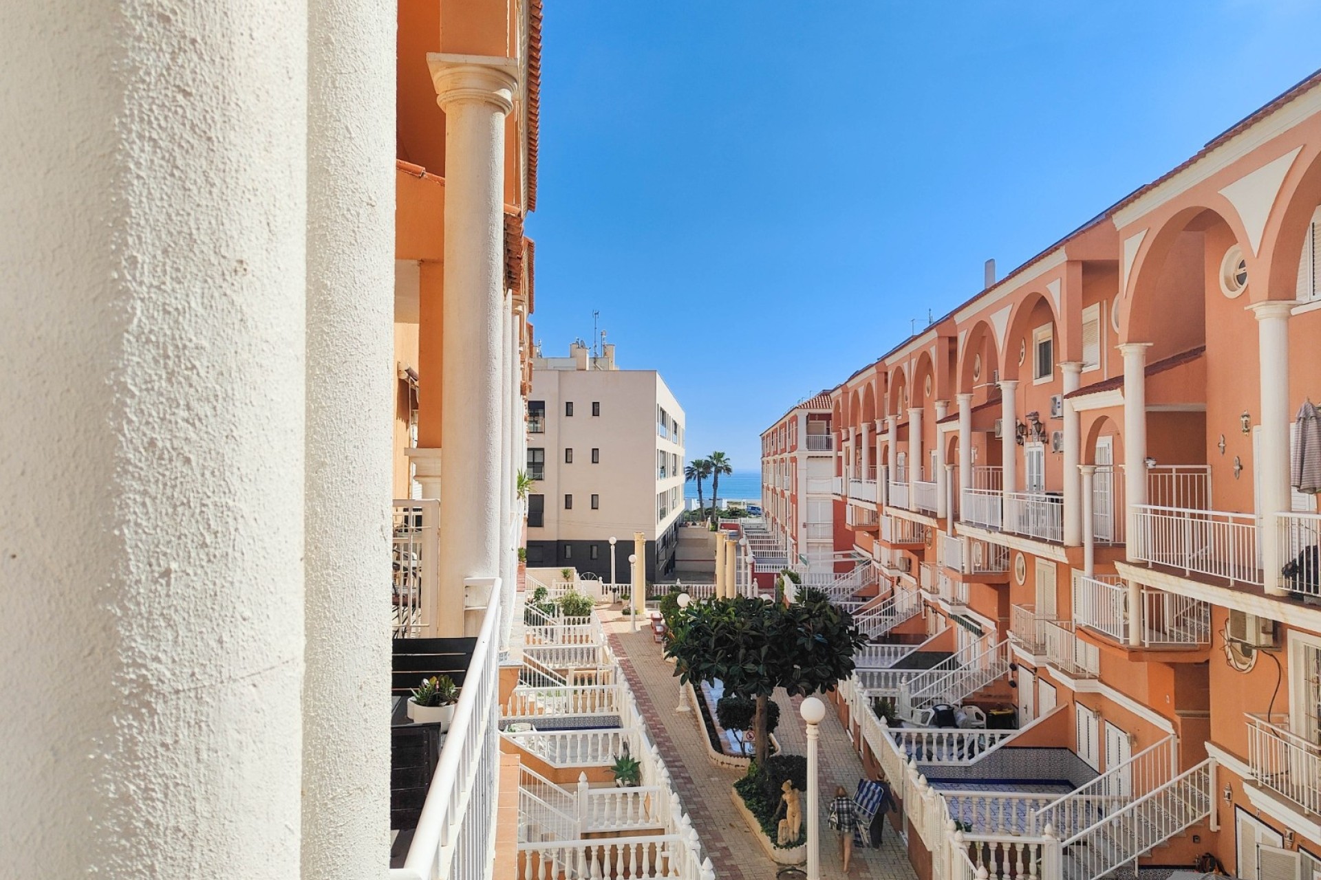 Resale - Wohnung / Appartement -
Torrevieja - Costa Blanca