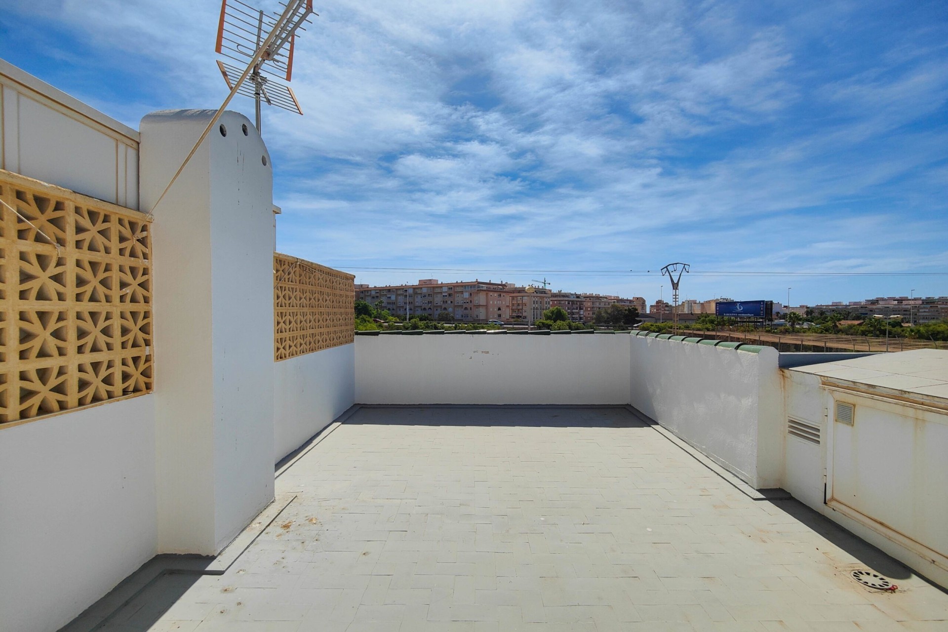 Resale - Wohnung / Appartement -
Torrevieja - Costa Blanca