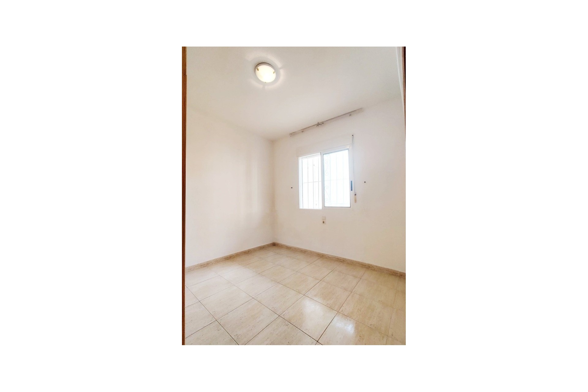 Resale - Wohnung / Appartement -
Torrevieja - Costa Blanca
