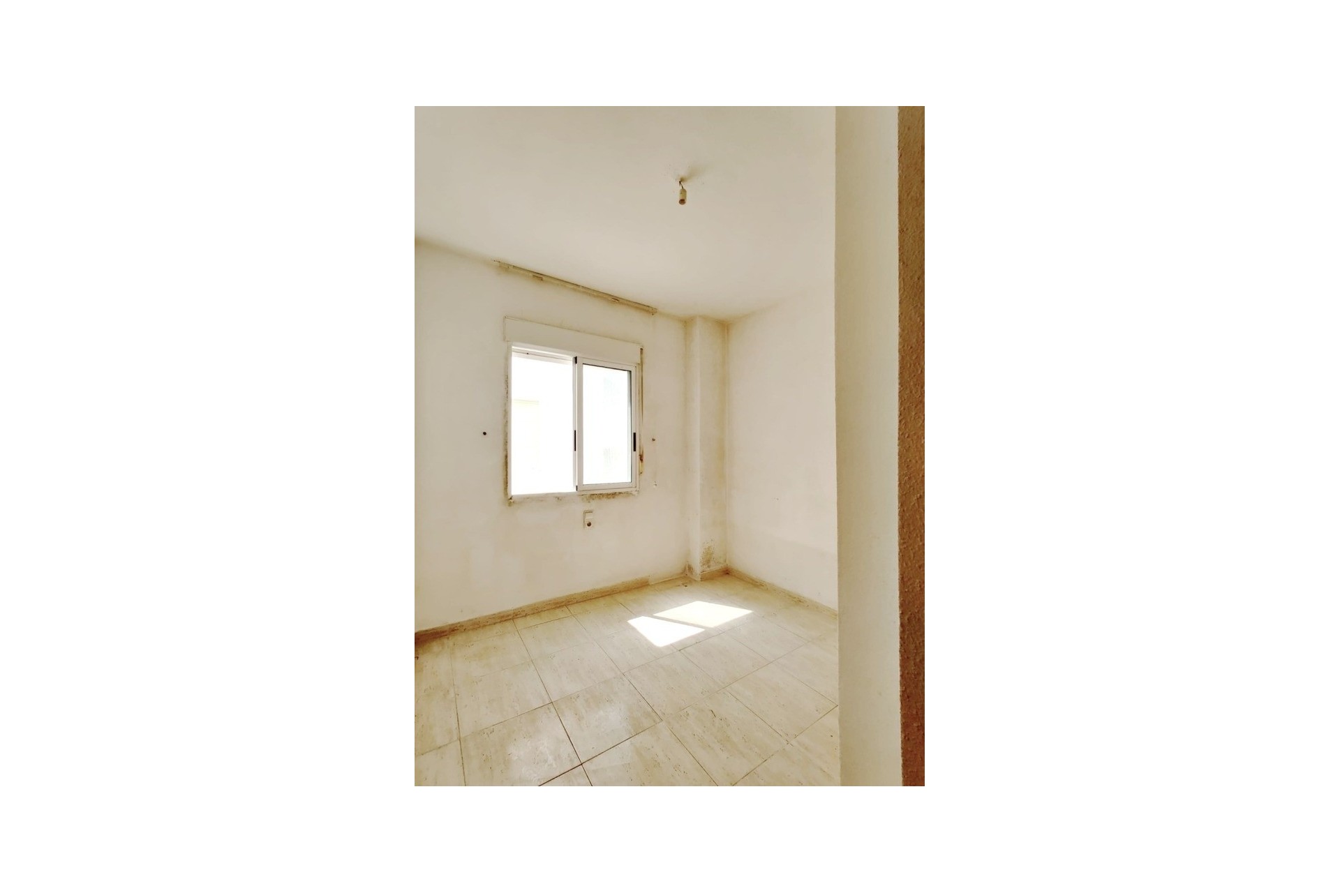 Resale - Wohnung / Appartement -
Torrevieja - Costa Blanca