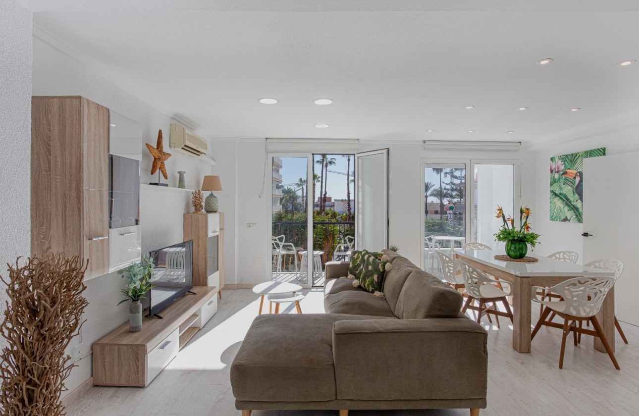 Resale - Wohnung / Appartement -
Torrevieja - Costa Blanca