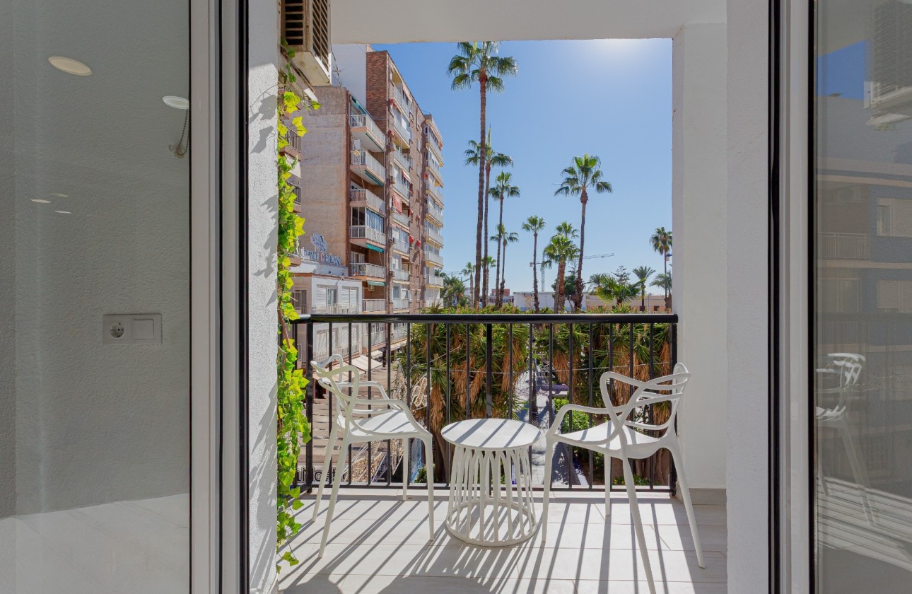 Resale - Wohnung / Appartement -
Torrevieja - Costa Blanca