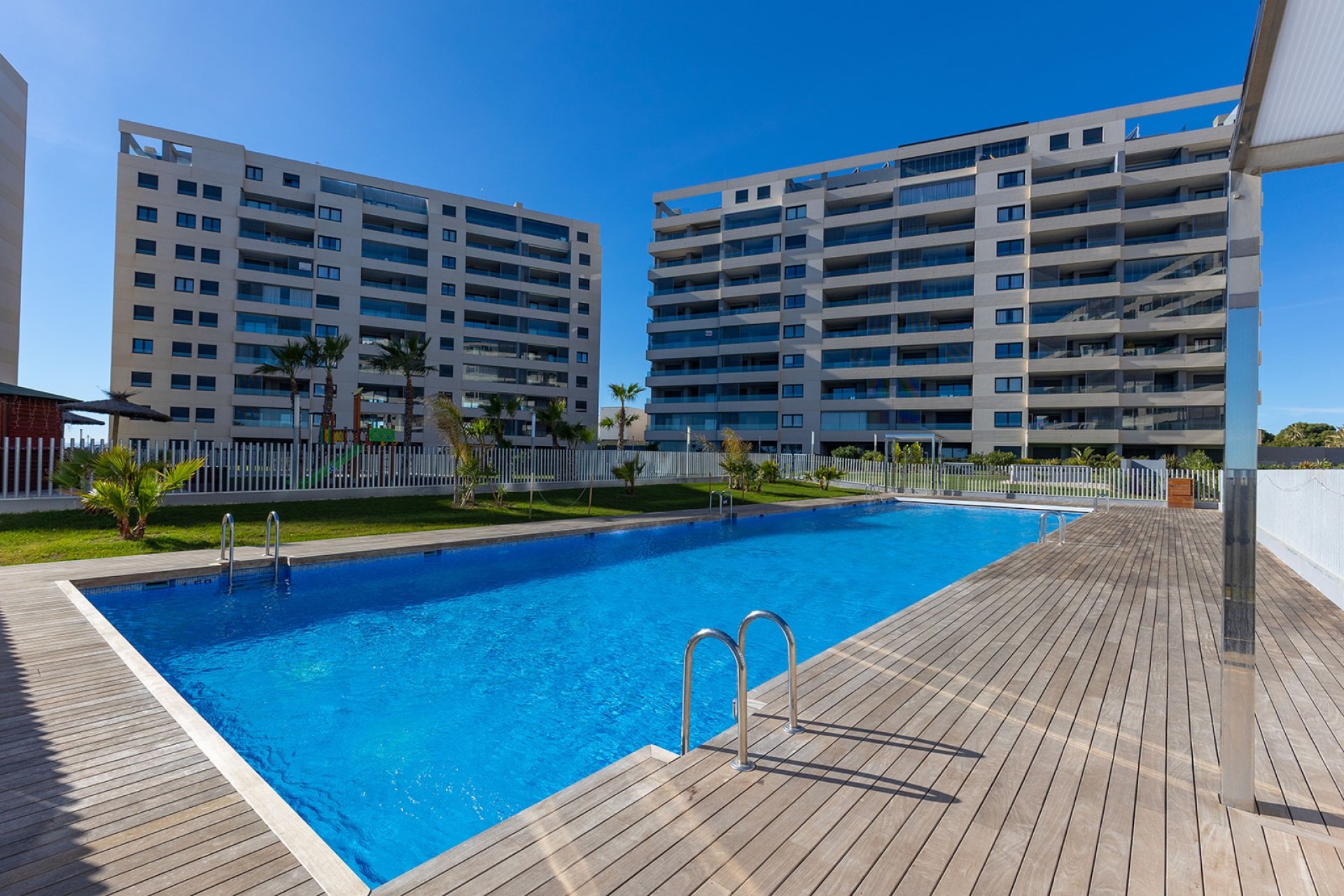 Resale - Wohnung / Appartement -
Torrevieja - Costa Blanca