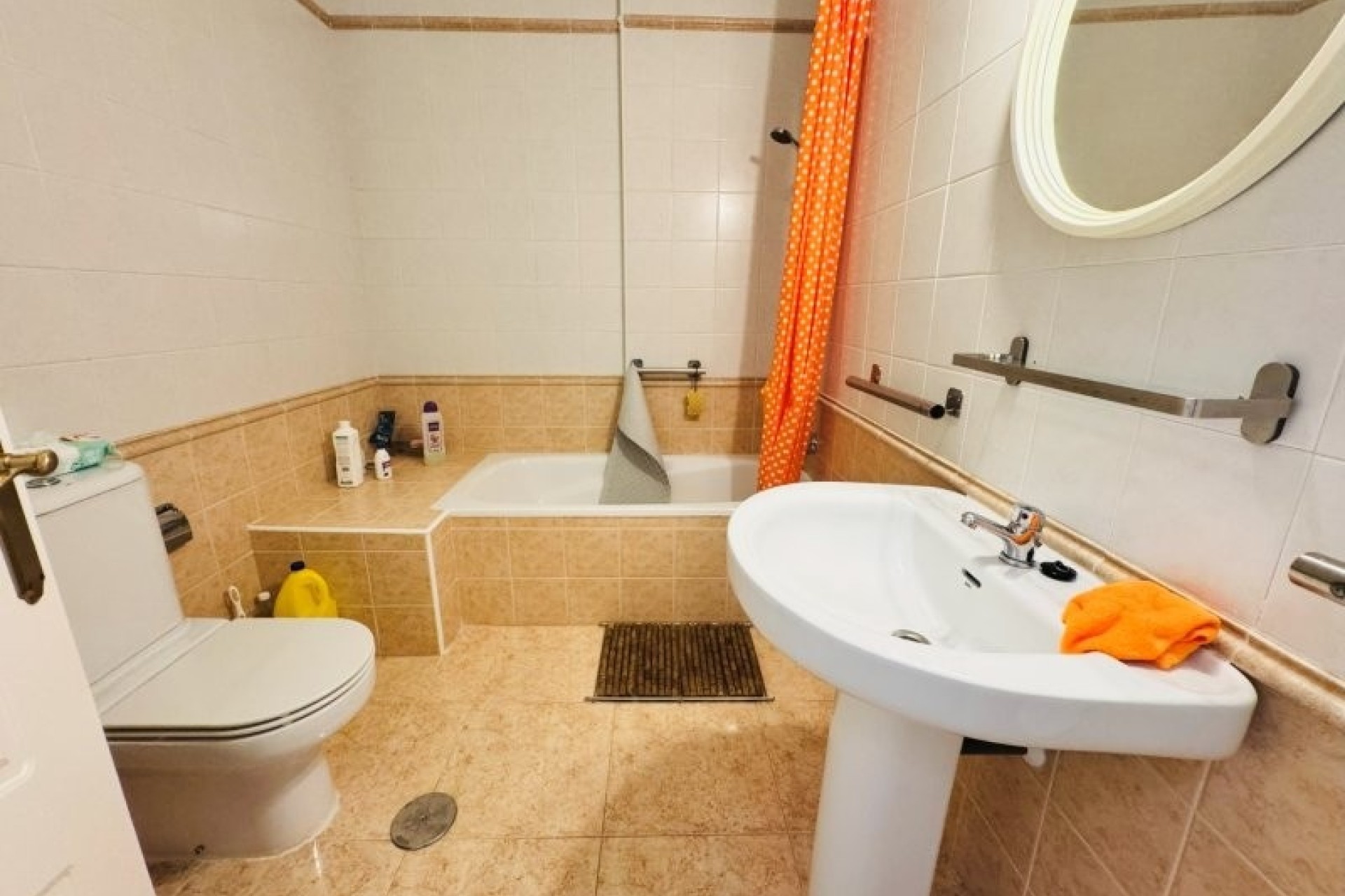 Resale - Wohnung / Appartement -
Torrevieja - Costa Blanca