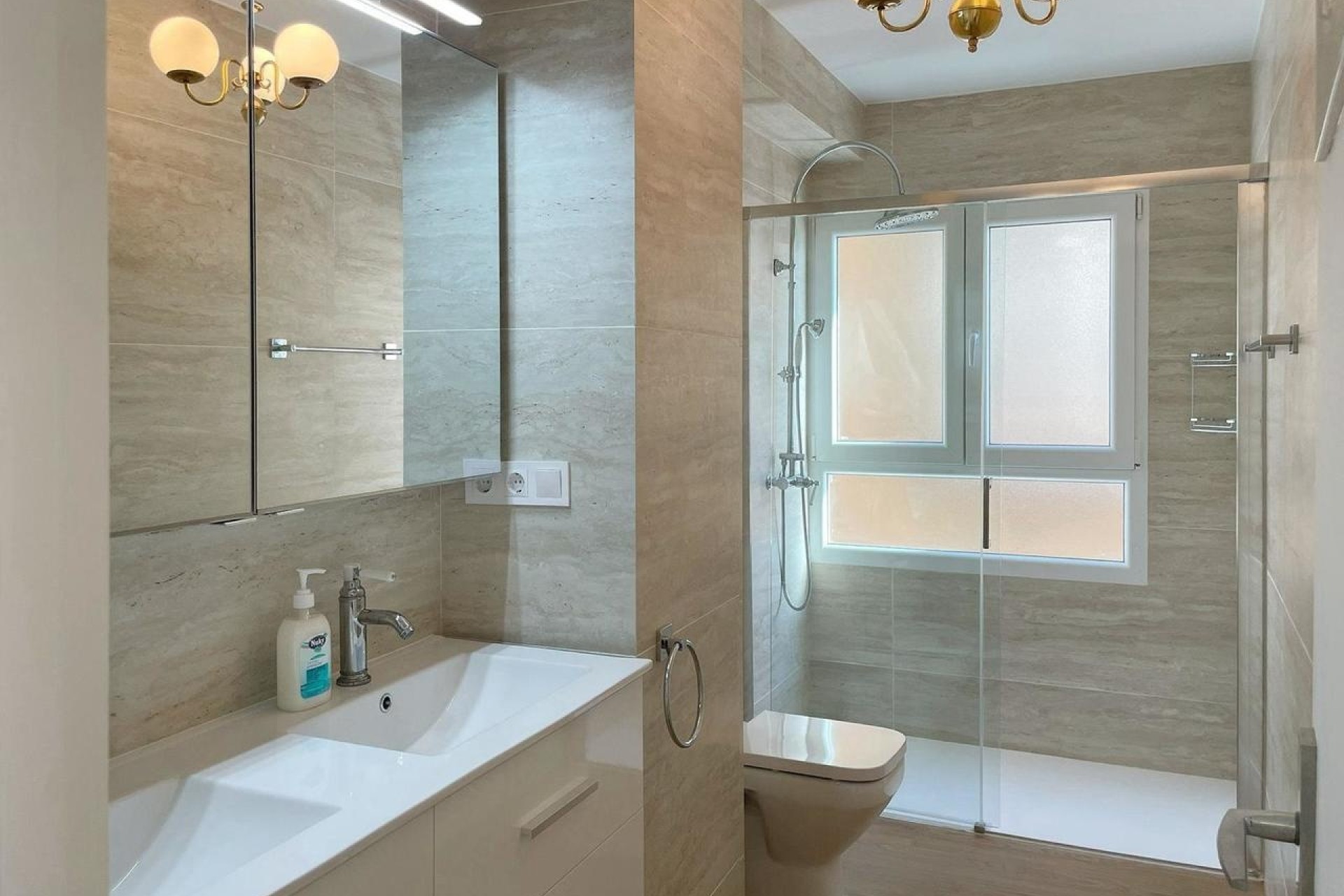 Resale - Wohnung / Appartement -
Torrevieja - Costa Blanca
