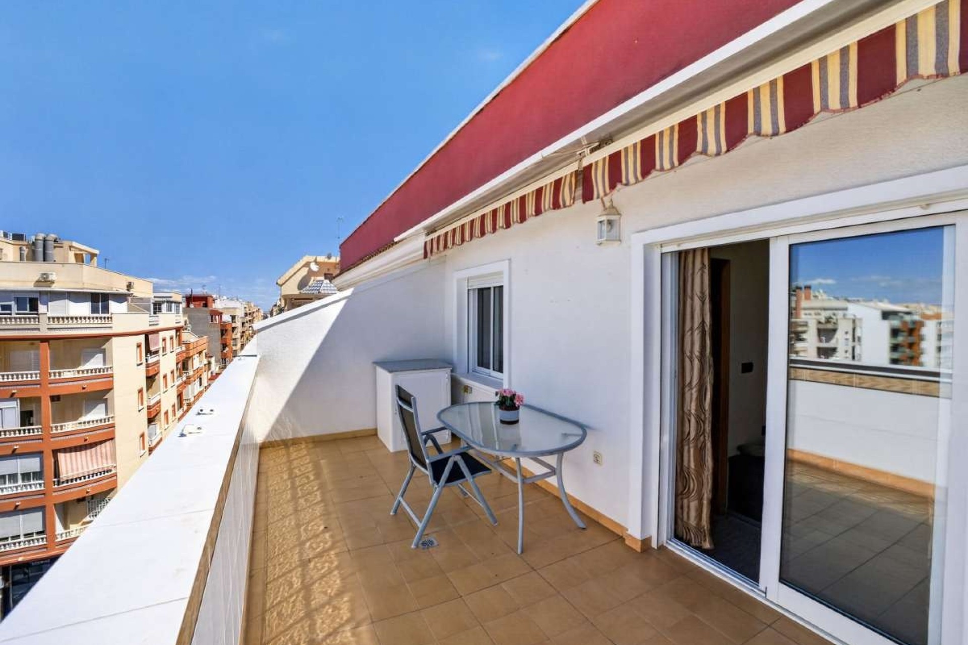Resale - Wohnung / Appartement -
Torrevieja - Costa Blanca