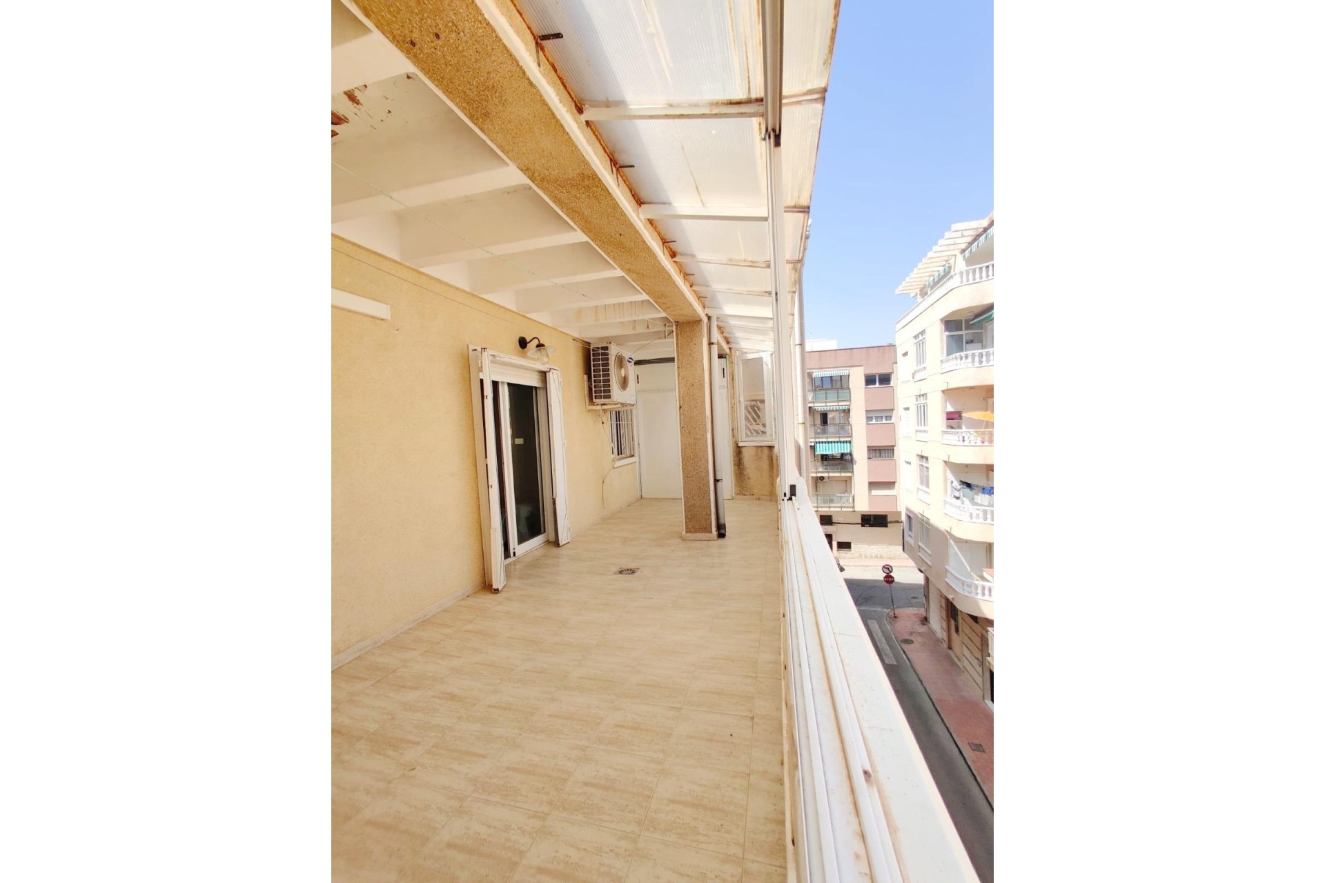 Resale - Wohnung / Appartement -
Torrevieja - Curva del Palangre
