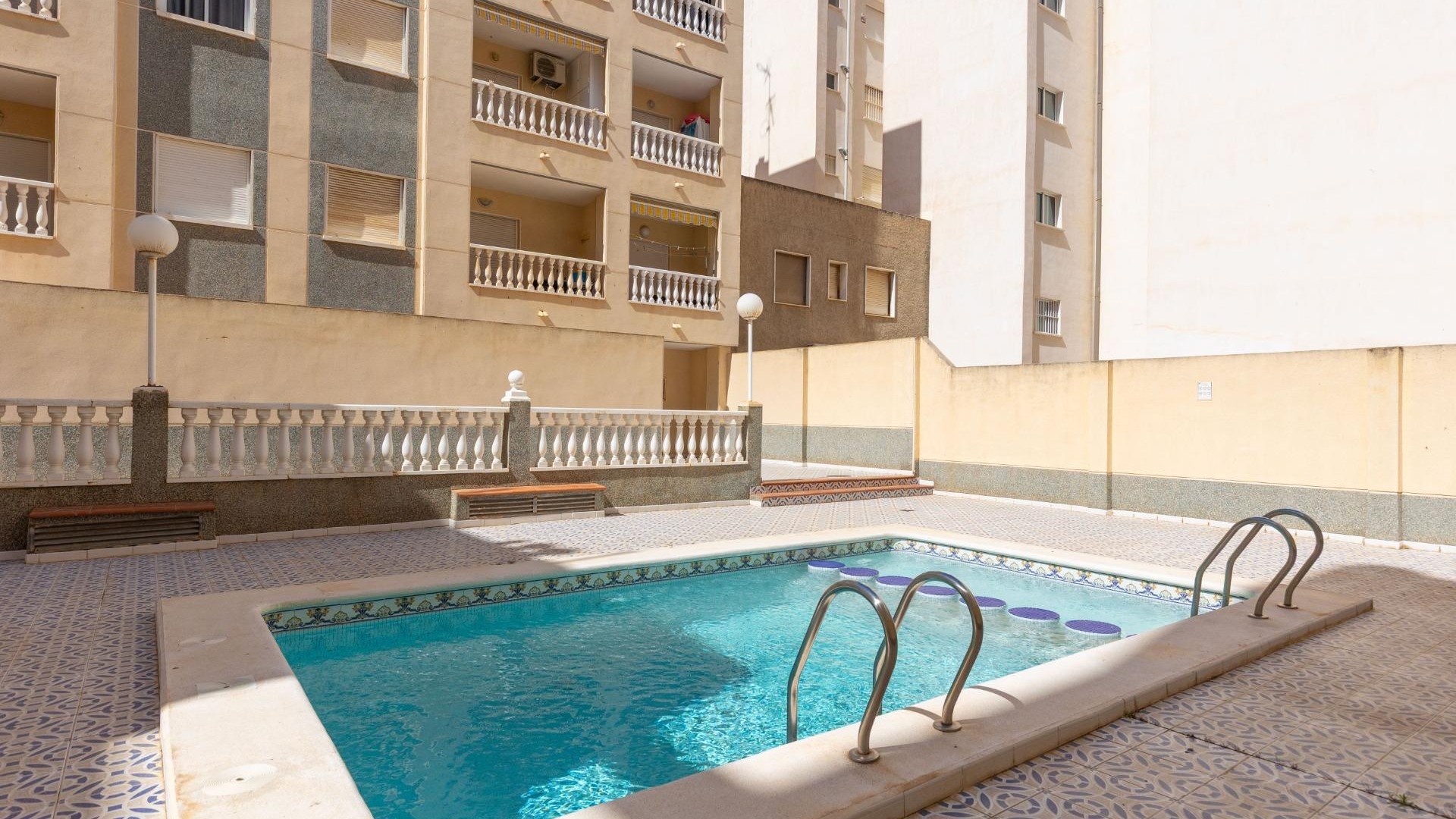 Resale - Wohnung Appartement -
Torrevieja - Estacion de autobuses