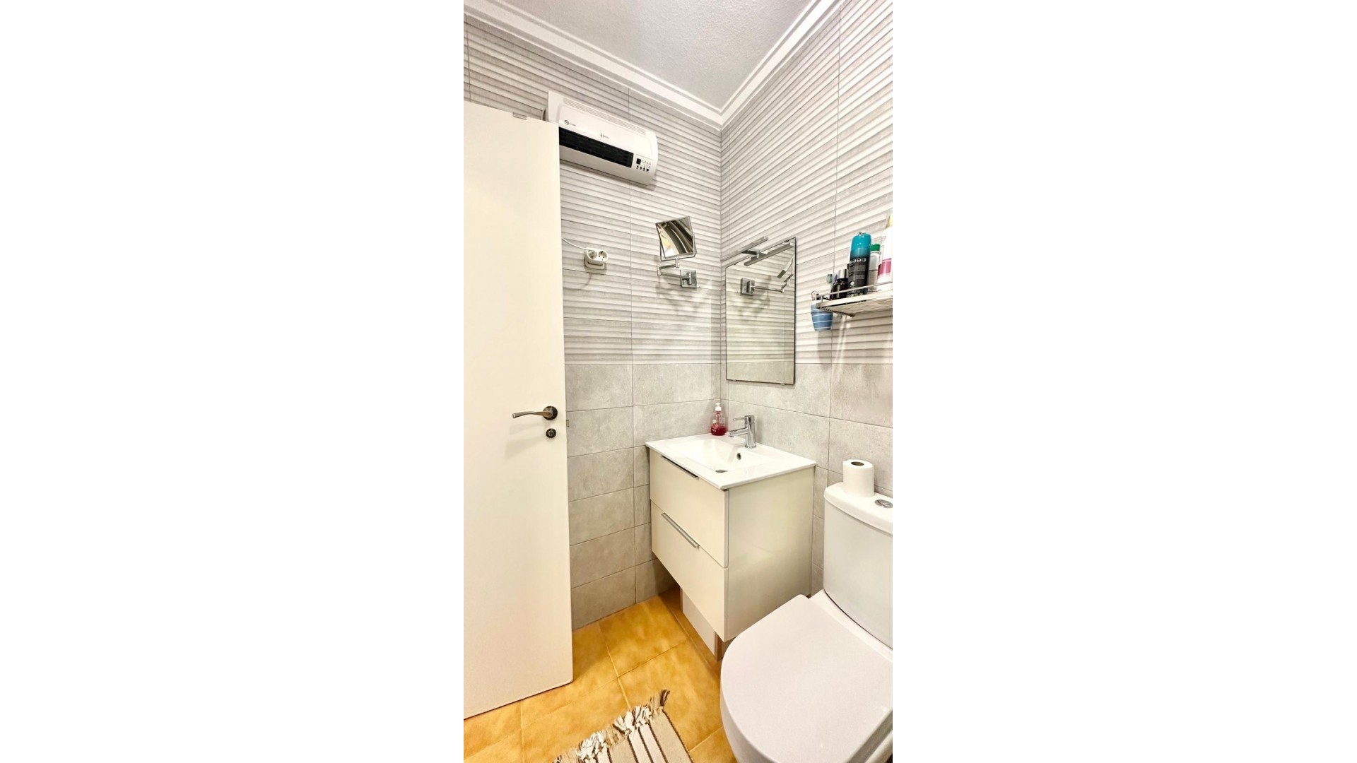 Resale - Wohnung Appartement -
Torrevieja - Estacion de autobuses