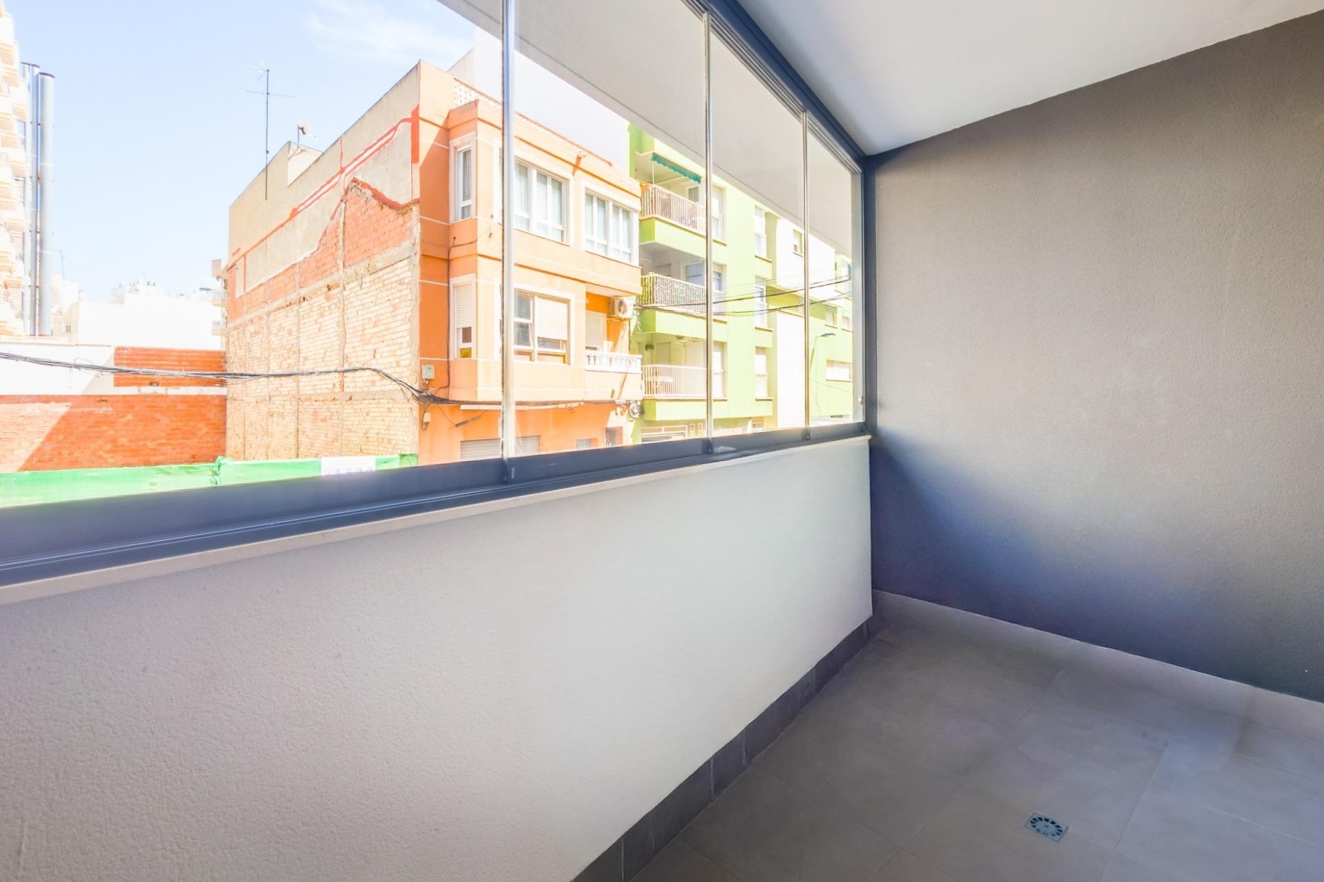 Resale - Wohnung / Appartement -
Torrevieja - Estacion de autobuses