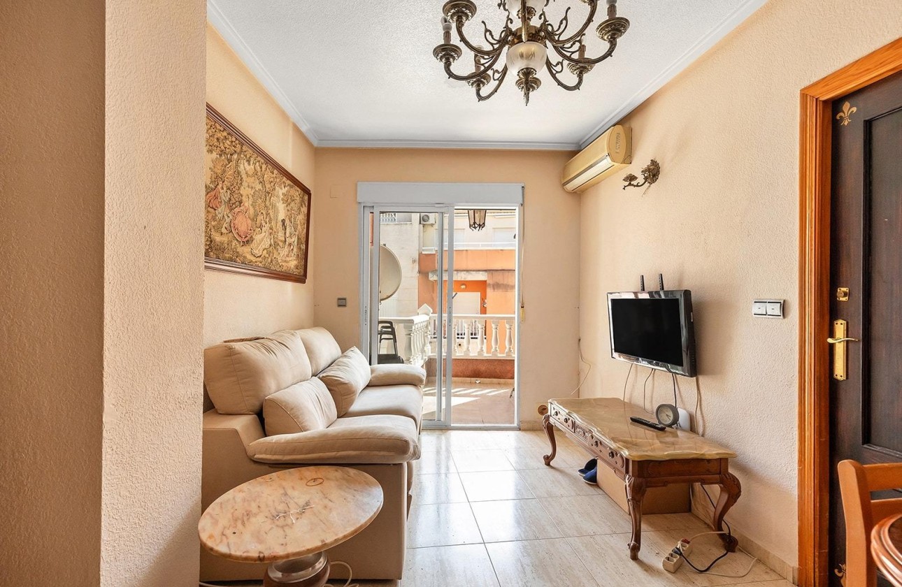 Resale - Wohnung / Appartement -
Torrevieja - Estacion de autobuses