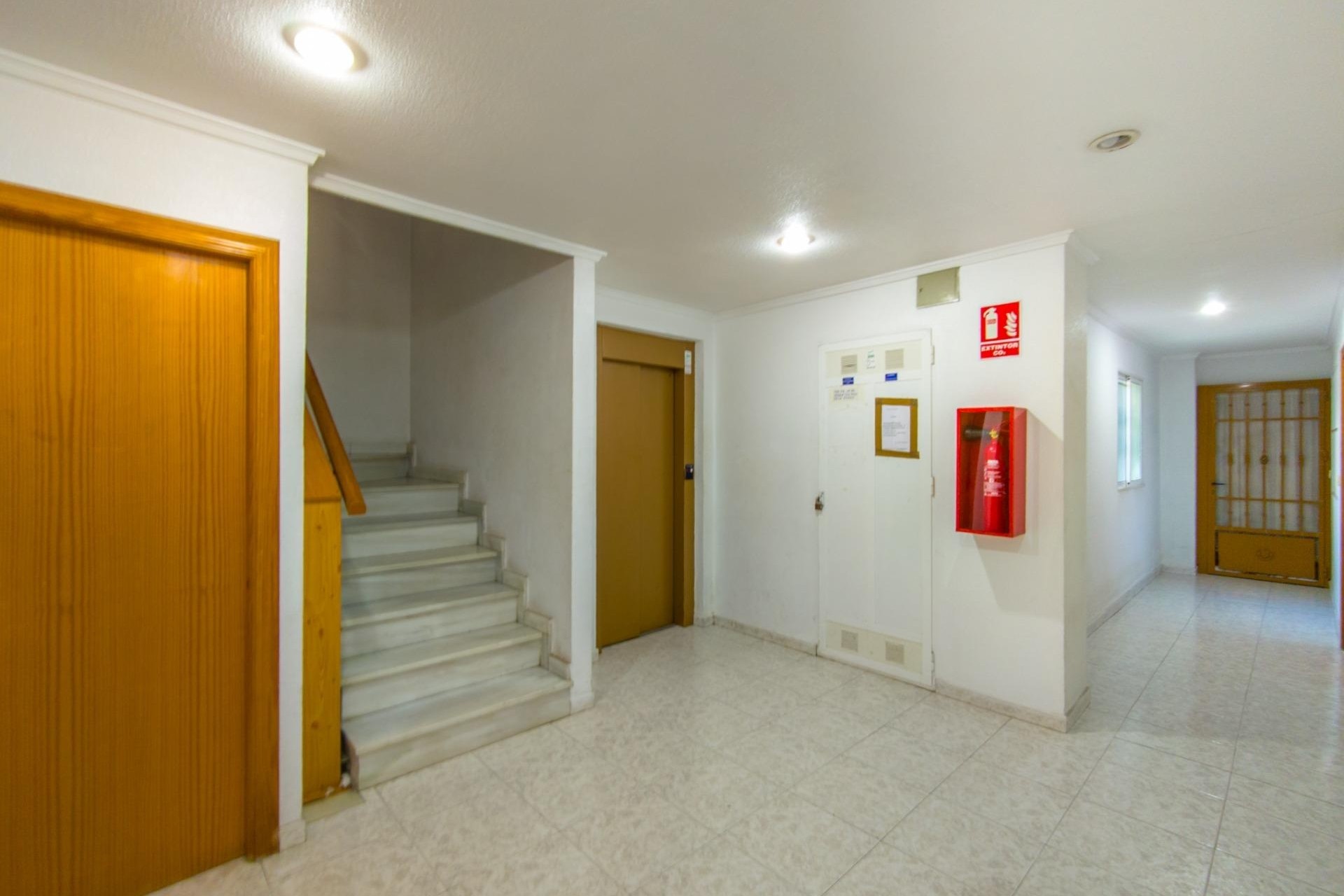 Resale - Wohnung / Appartement -
Torrevieja - Estacion de autobuses