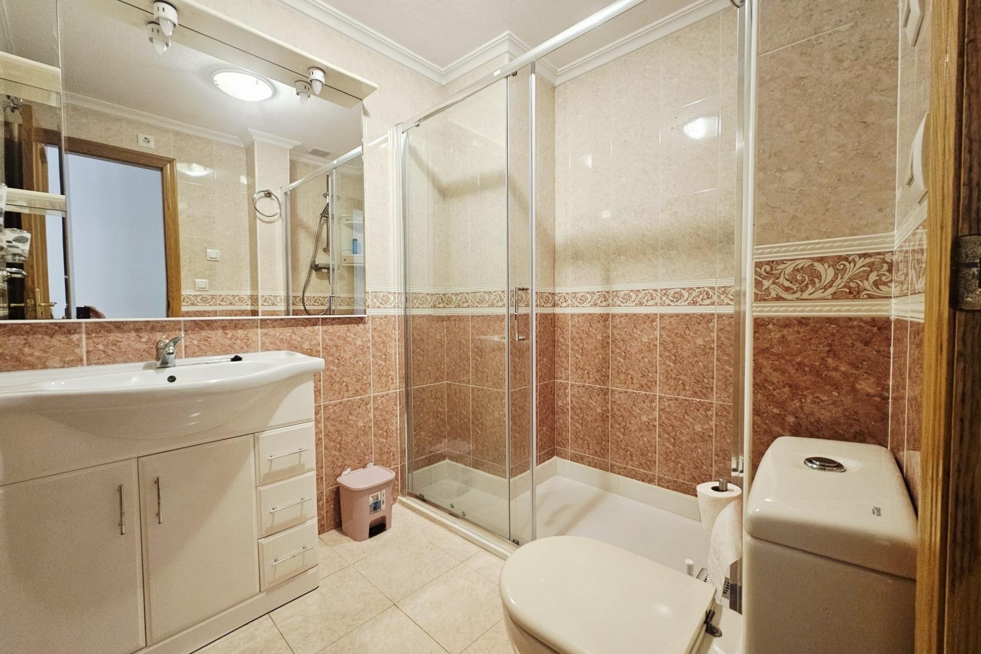 Resale - Wohnung / Appartement -
Torrevieja - Estacion de autobuses
