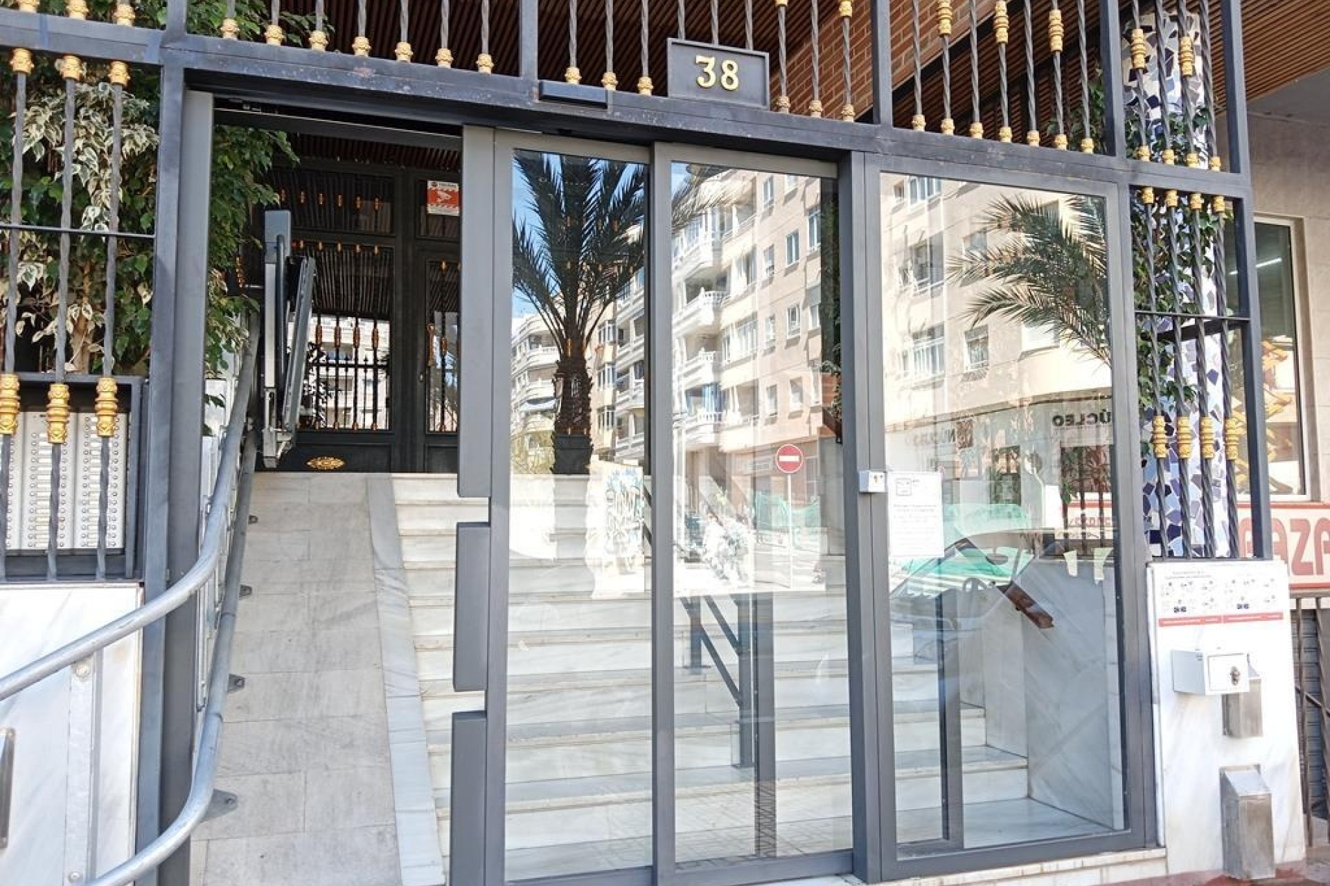 Resale - Wohnung / Appartement -
Torrevieja - Habaneras