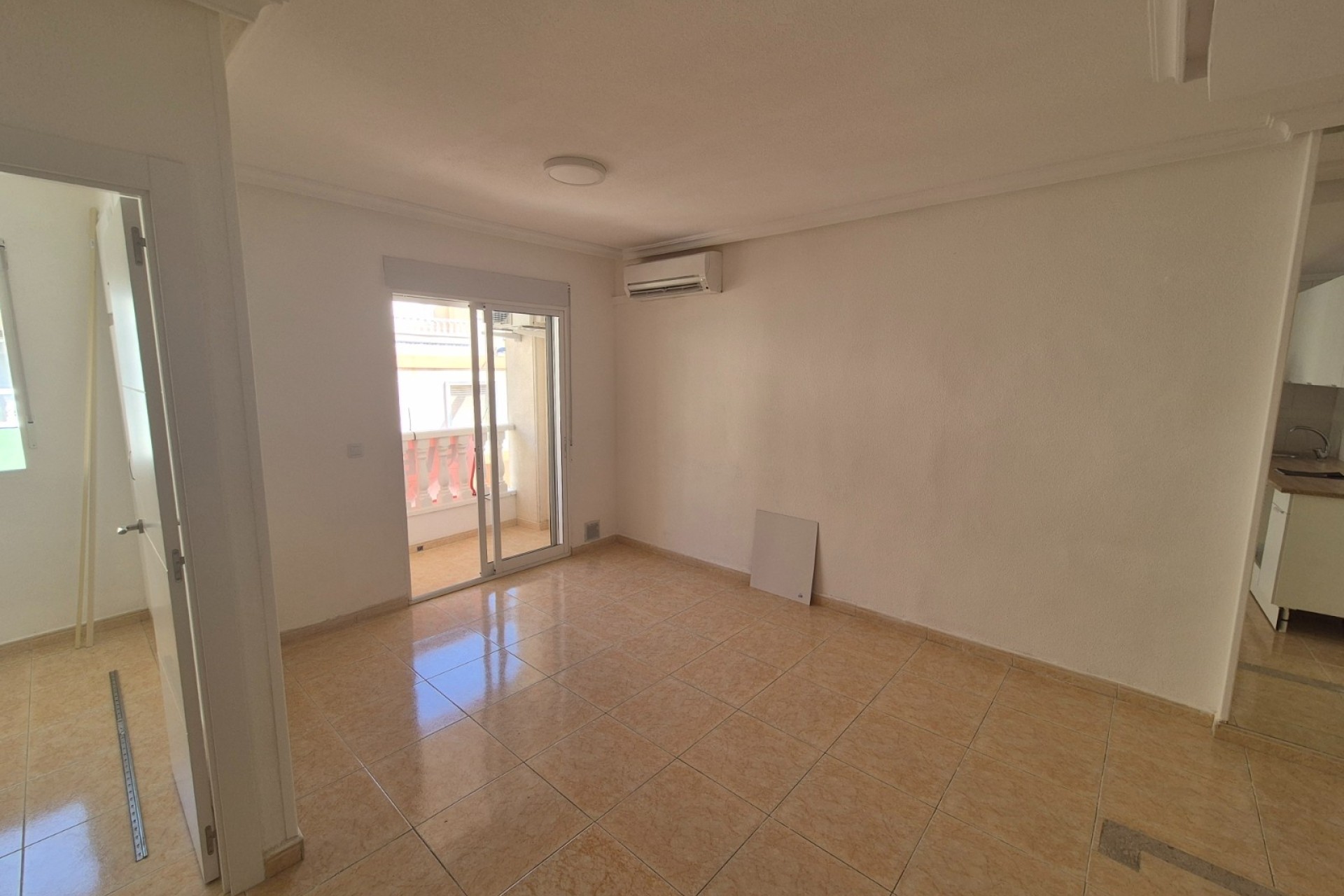 Resale - Wohnung / Appartement -
Torrevieja - LA LOMA