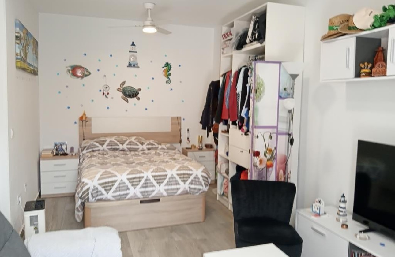 Resale - Wohnung / Appartement -
Torrevieja - LA LOMA