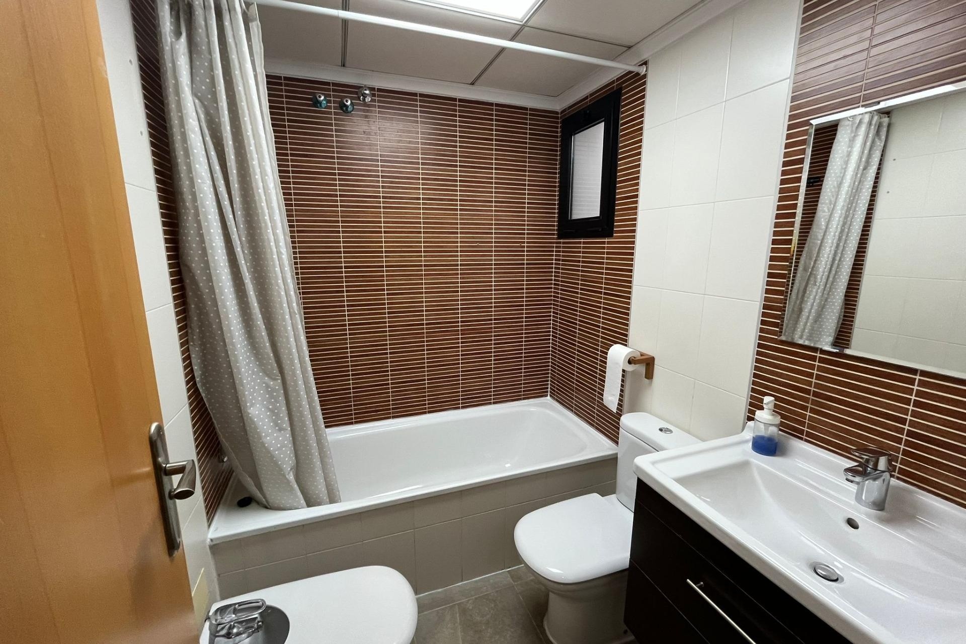 Resale - Wohnung / Appartement -
Torrevieja - La Mata pueblo