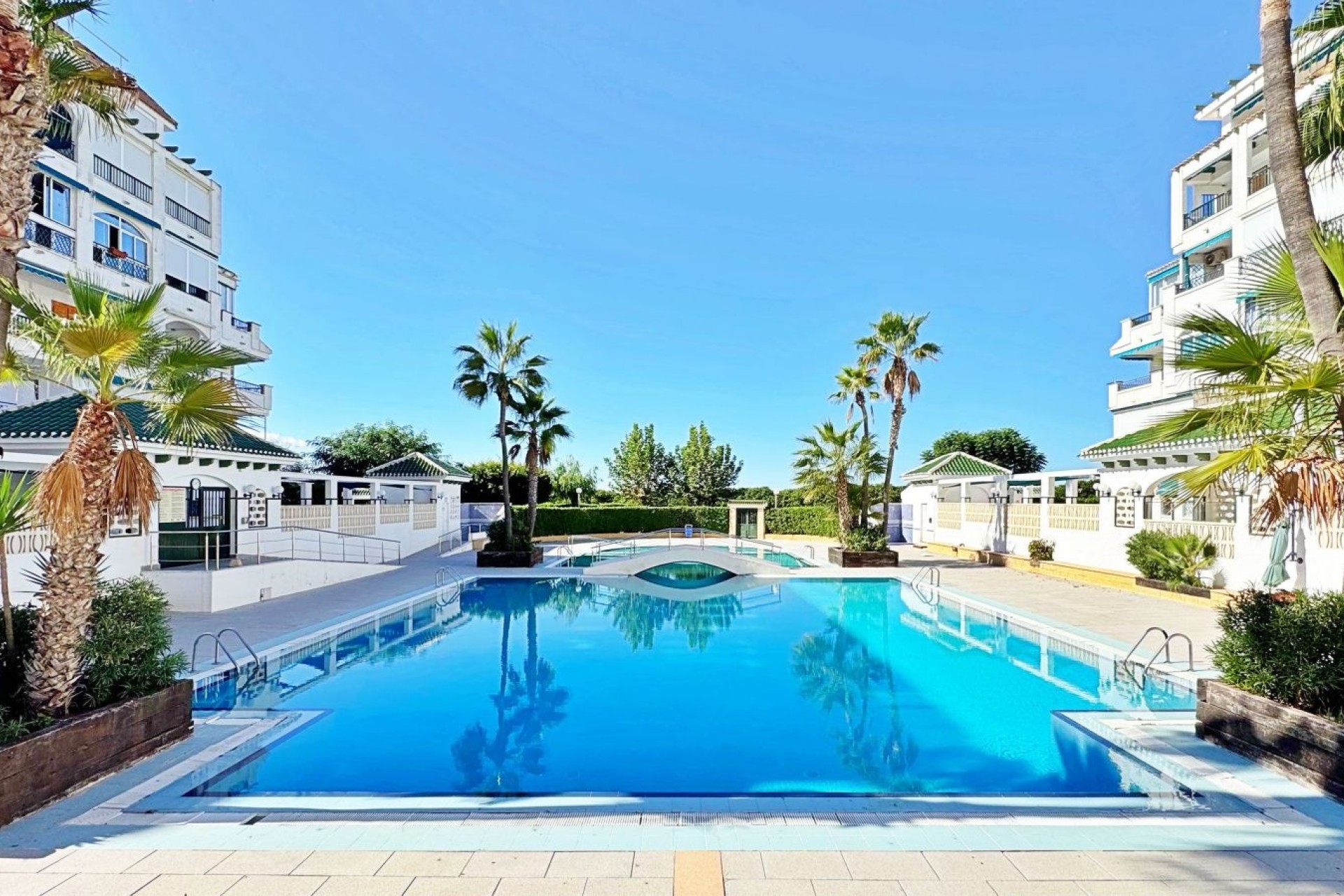 Resale - Wohnung / Appartement -
Torrevieja - La Mata