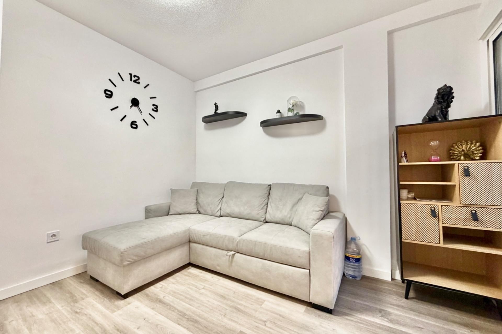 Resale - Wohnung / Appartement -
Torrevieja - La Mata