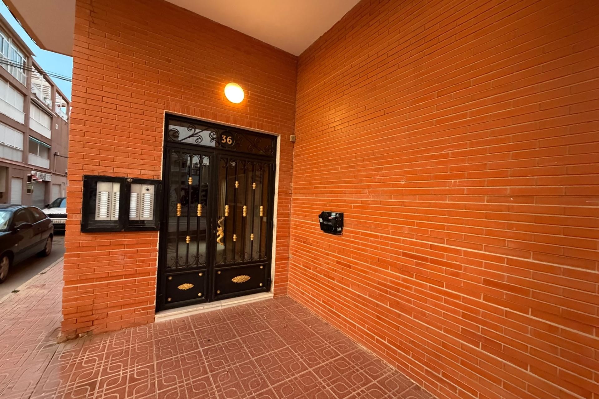 Resale - Wohnung / Appartement -
Torrevieja - La Mata
