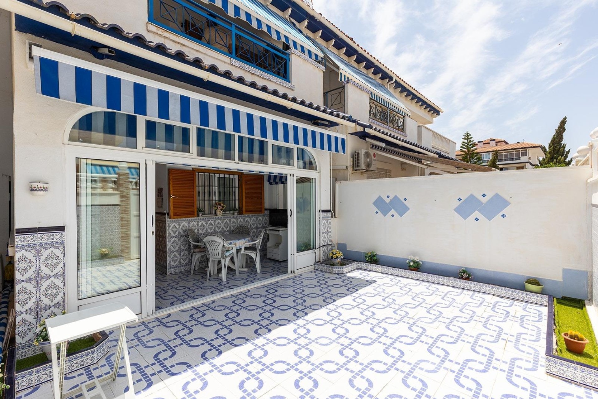 Resale - Wohnung / Appartement -
Torrevieja - La Mata